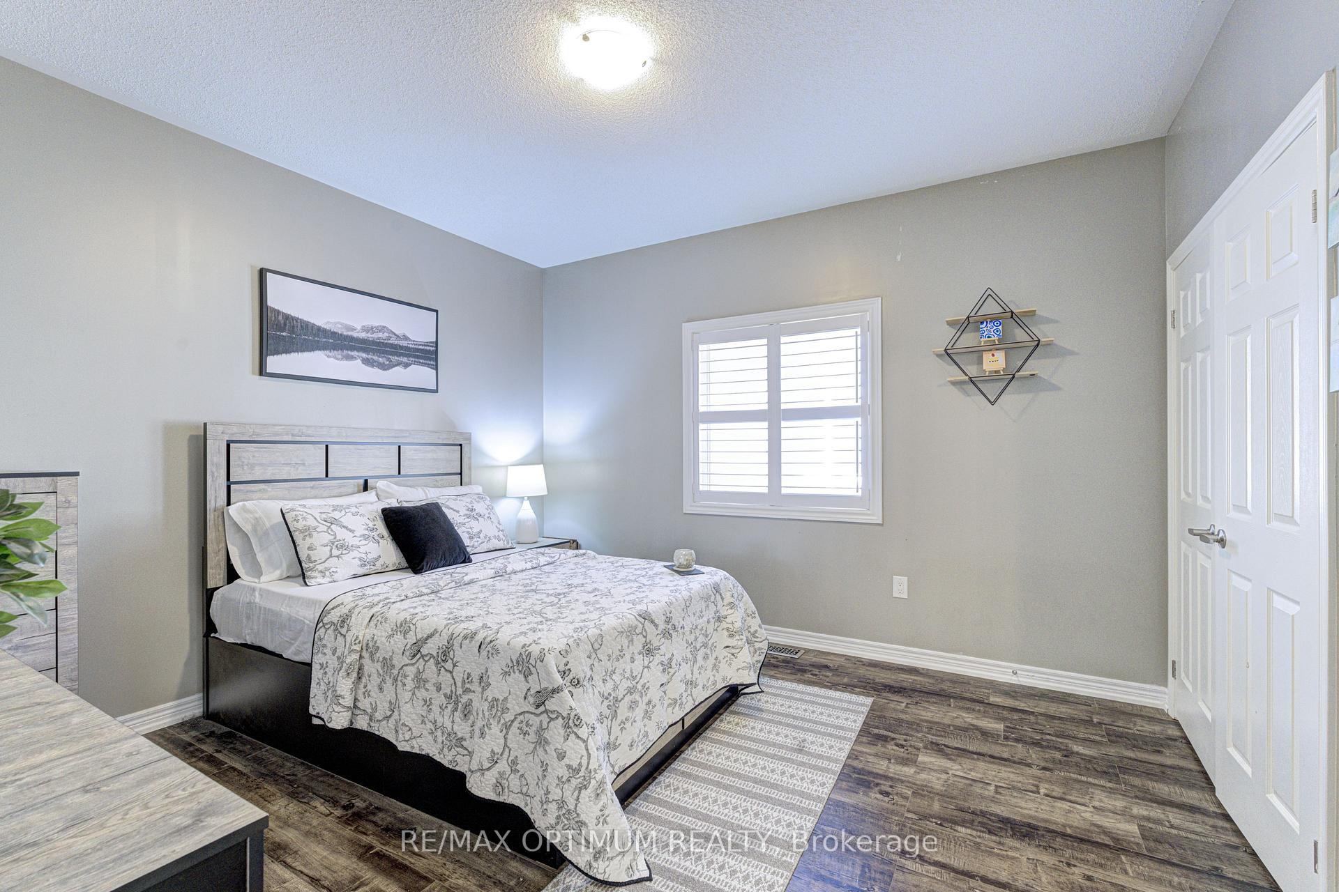 Photo 25 of 120 Canary Close, Brampton, Credit Valley — HOMEH