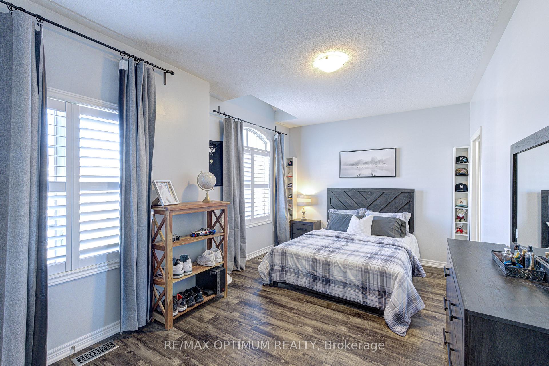 Photo 35 of 120 Canary Close, Brampton, Credit Valley — HOMEH