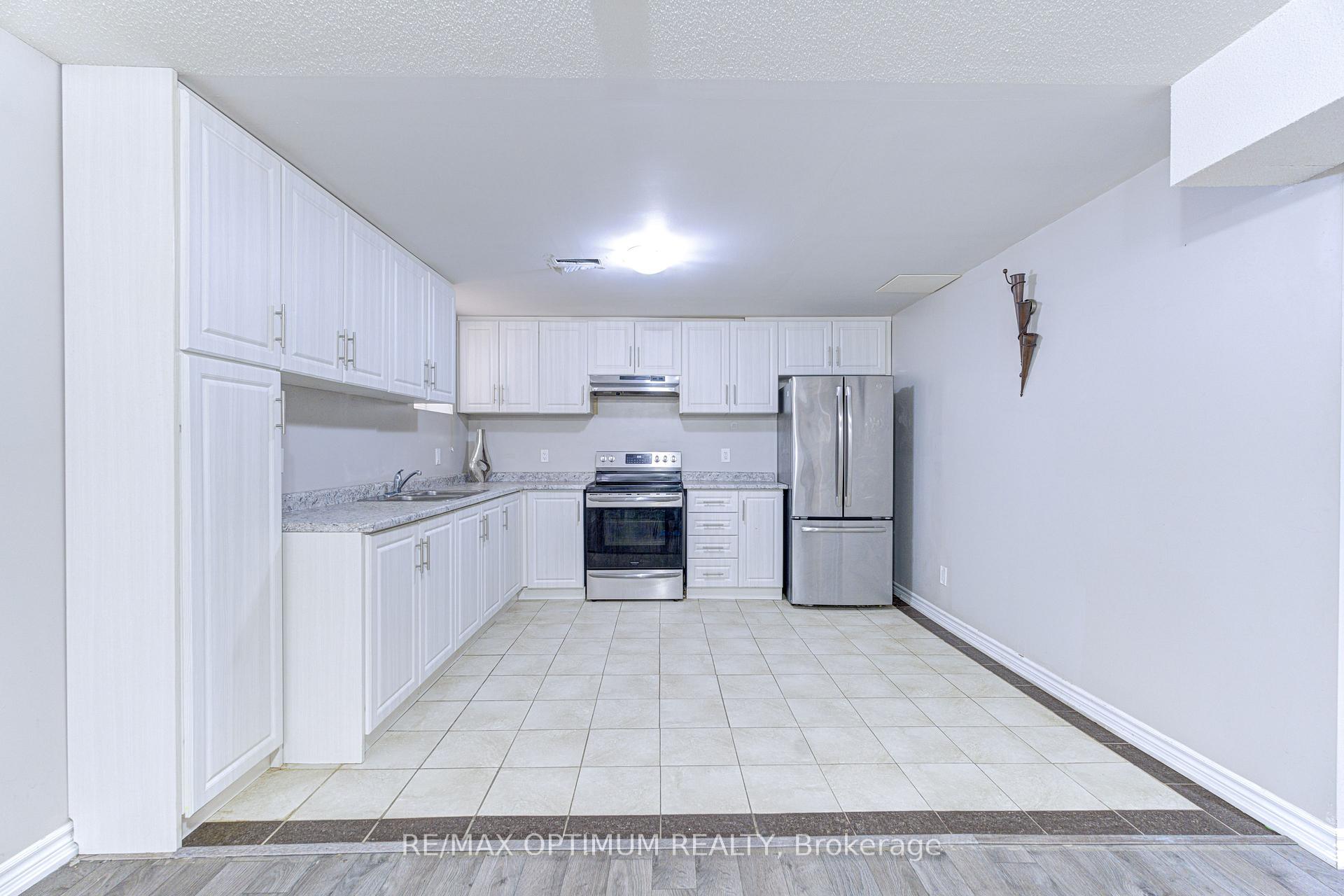 Photo 41 of 120 Canary Close, Brampton, Credit Valley — HOMEH