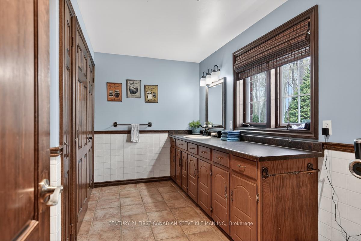 Photo 22 of 8330 Imperial Road, Malahide, Rural Malahide — HOMEH
