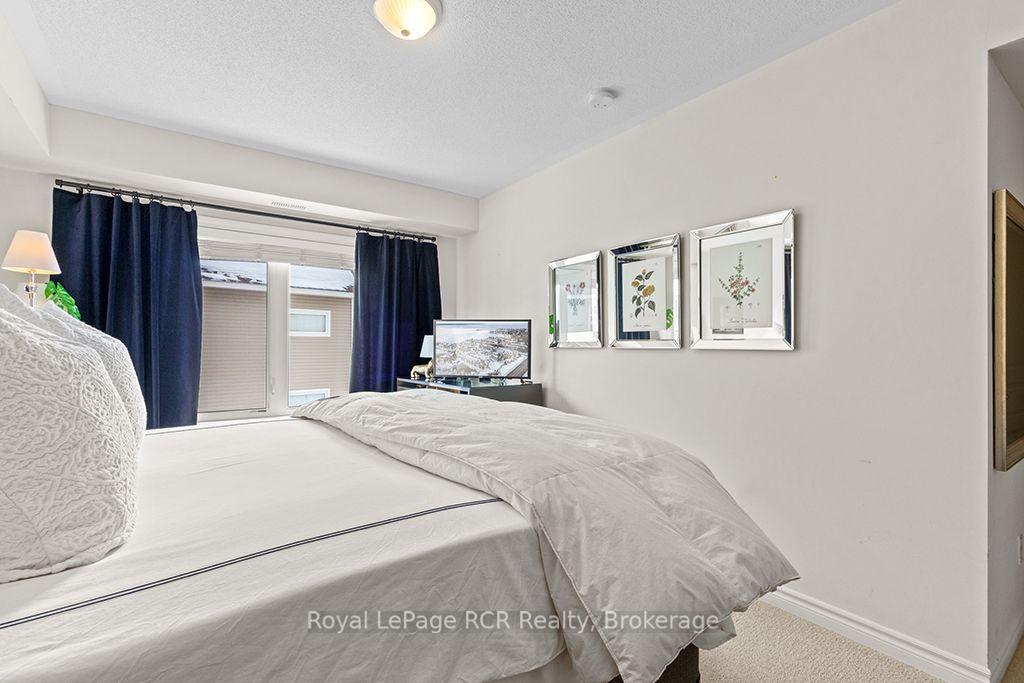 Photo 17 of 7 Anchorage Crescent, Collingwood — HOMEH