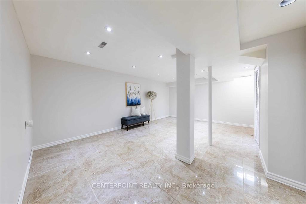 Photo 9 of 120 Dunbar Crescent, Markham, Milliken Mills East — HOMEH