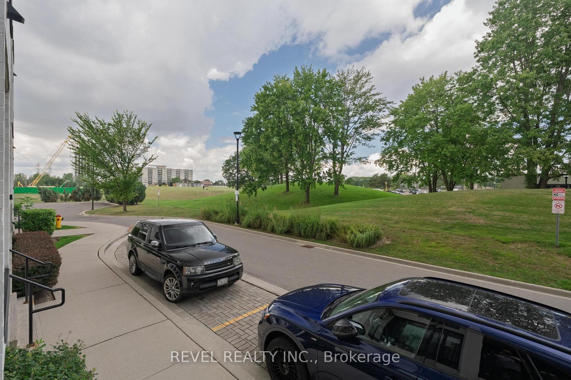 Photo 37 of Unit 108, 136 Widdicombe Hill Boulevard, Etobicoke, Willowridge-Martingrove-Richview — HOMEH