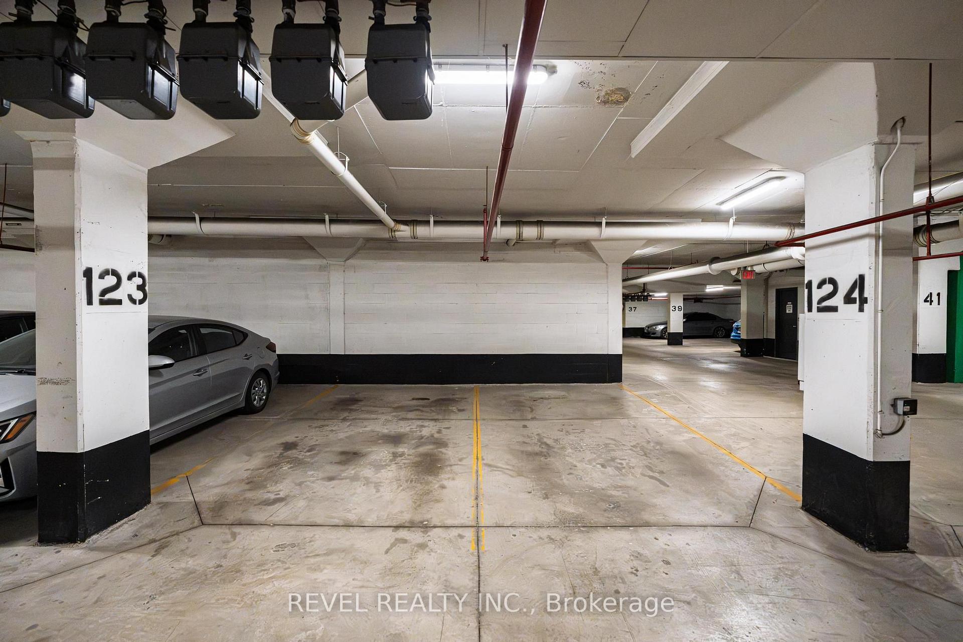 Photo 40 of Unit 108, 136 Widdicombe Hill Boulevard, Etobicoke, Willowridge-Martingrove-Richview — HOMEH