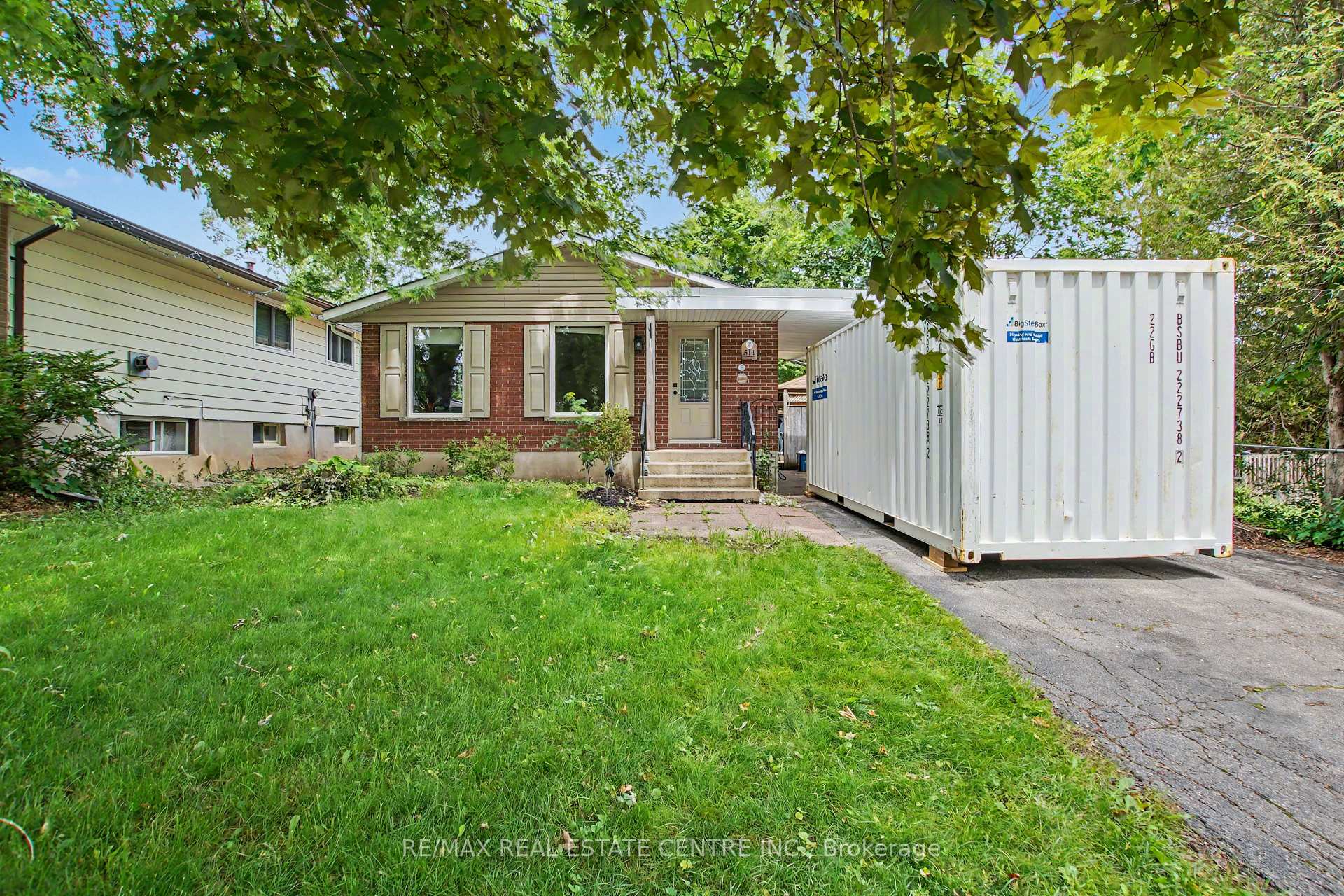Photo 2 of 514 Havelock Drive, Waterloo, Lakeshore Village — HOMEH