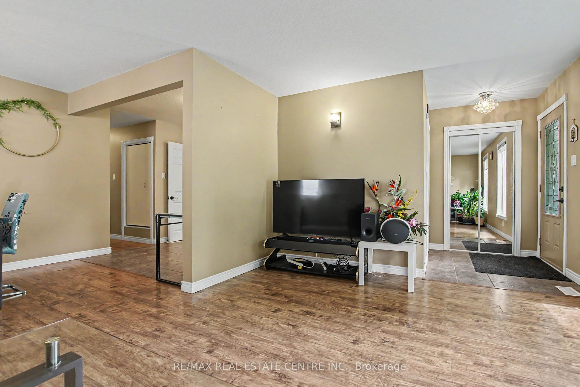 Photo 6 of 514 Havelock Drive, Waterloo, Lakeshore Village — HOMEH