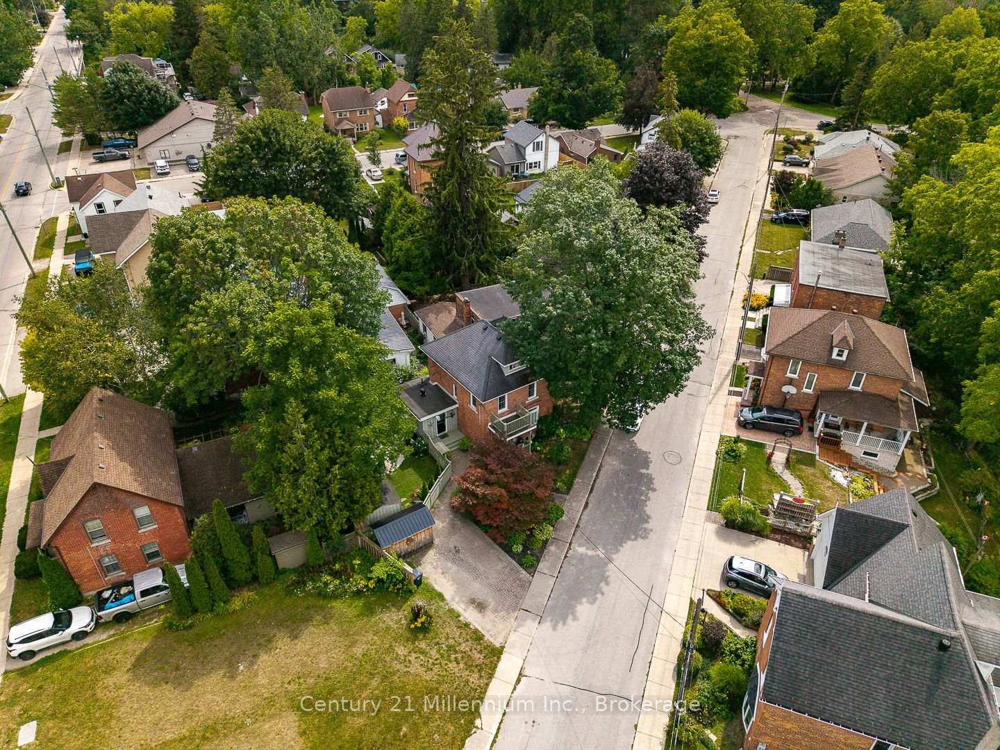 Photo 4 of 169 5th A Street E, Owen Sound — HOMEH