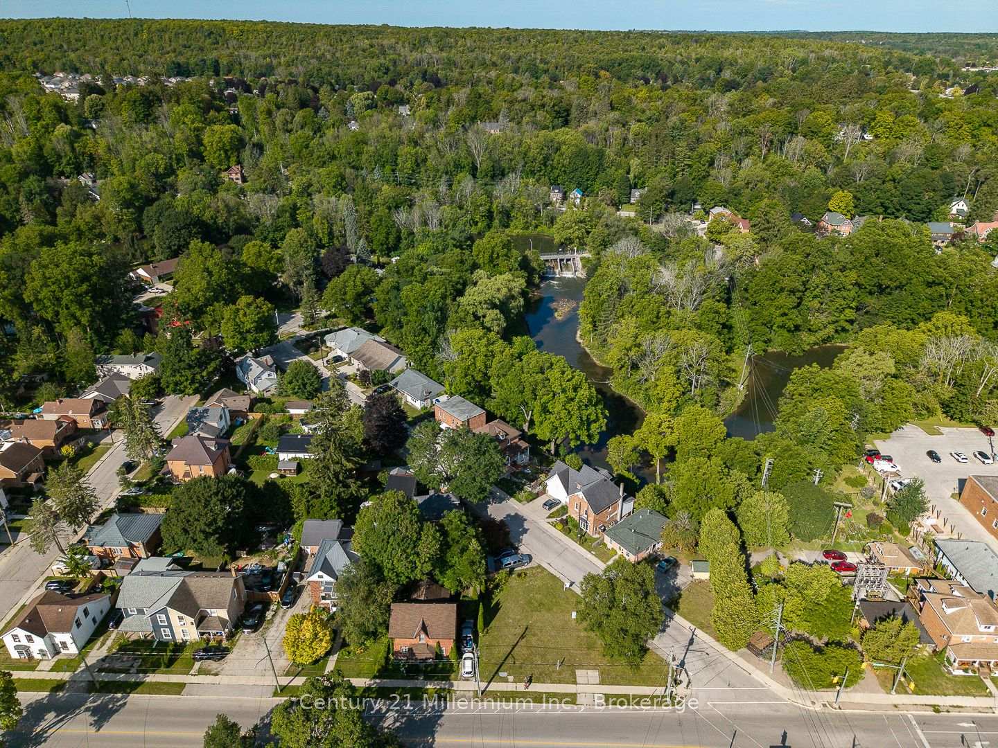 Photo 7 of 169 5th A Street E, Owen Sound — HOMEH