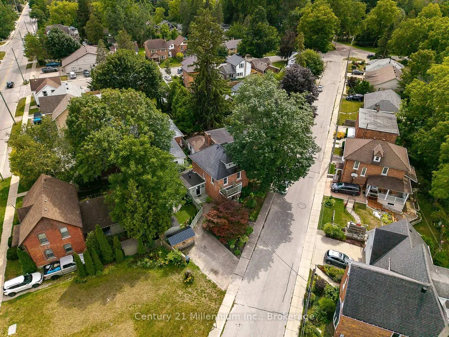Photo 5 of 169 5th A Street E, Owen Sound — HOMEH