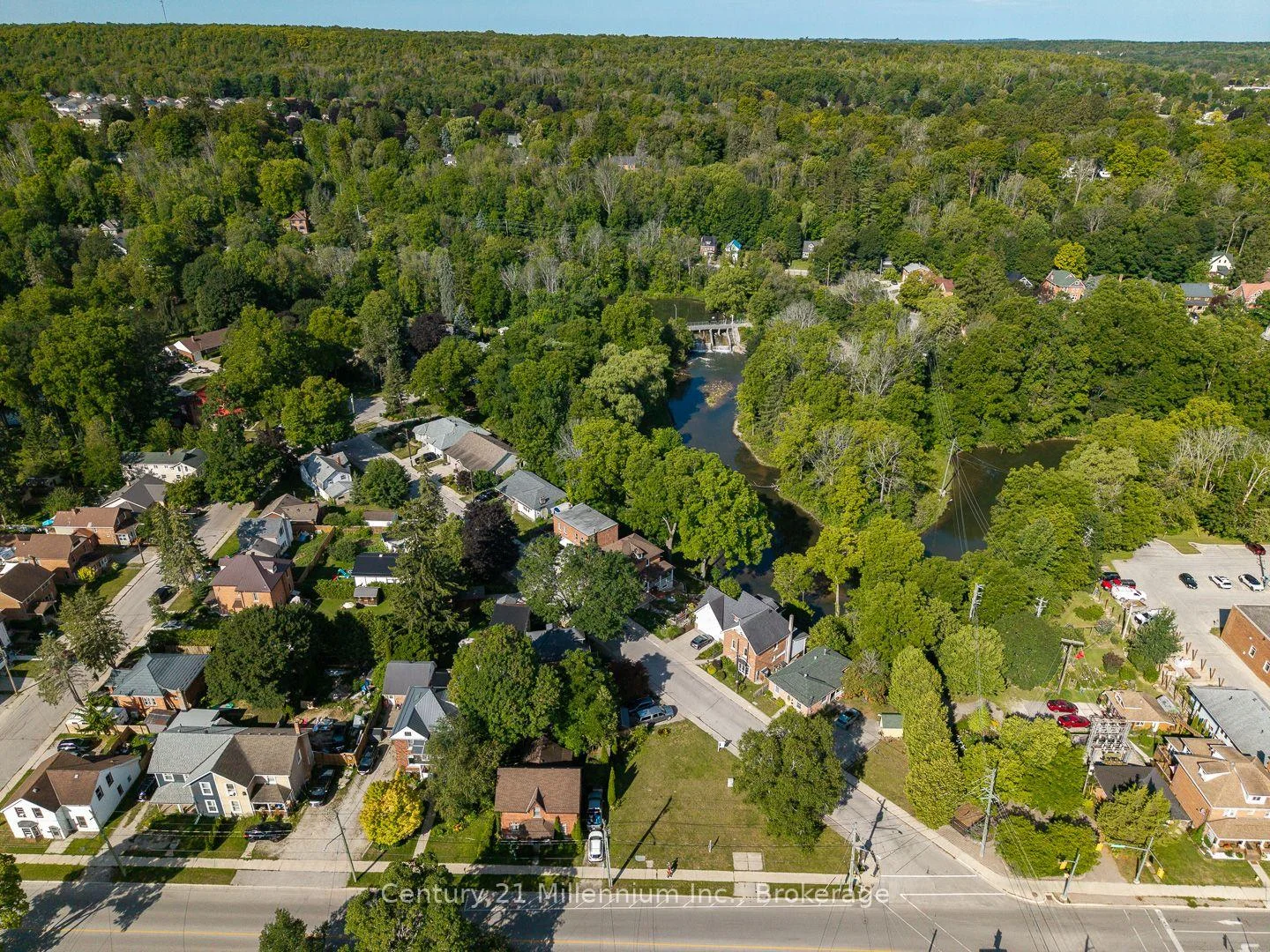 Photo 6 of 169 5th A Street E, Owen Sound — HOMEH