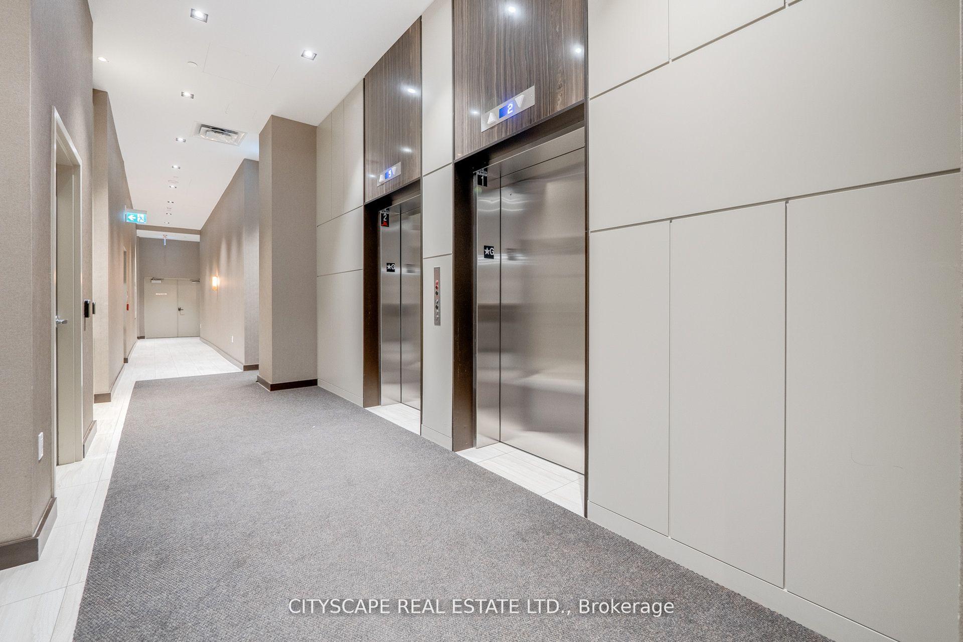 Photo 9 of Unit 210, 60 Honeycrisp Crescent, Vaughan, Vaughan Corporate Centre — HOMEH