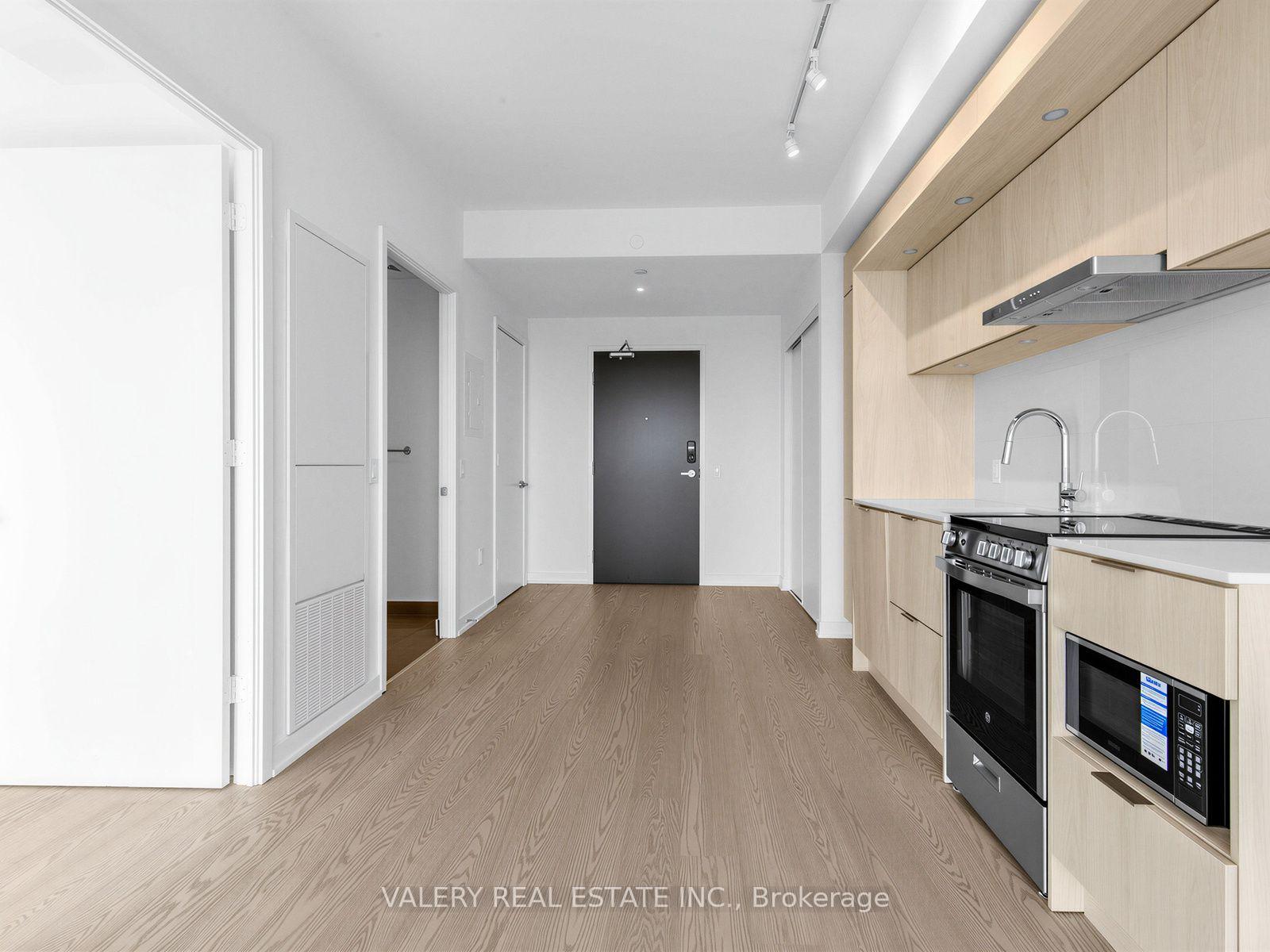 Photo 3 of Unit 516, 448 Burnhamthorpe Road W, Mississauga, Sheridan — HOMEH