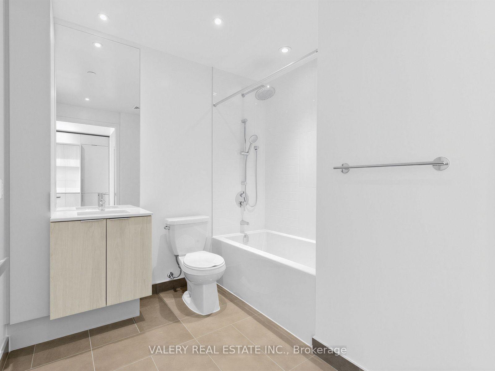 Photo 6 of Unit 516, 448 Burnhamthorpe Road W, Mississauga, Sheridan — HOMEH