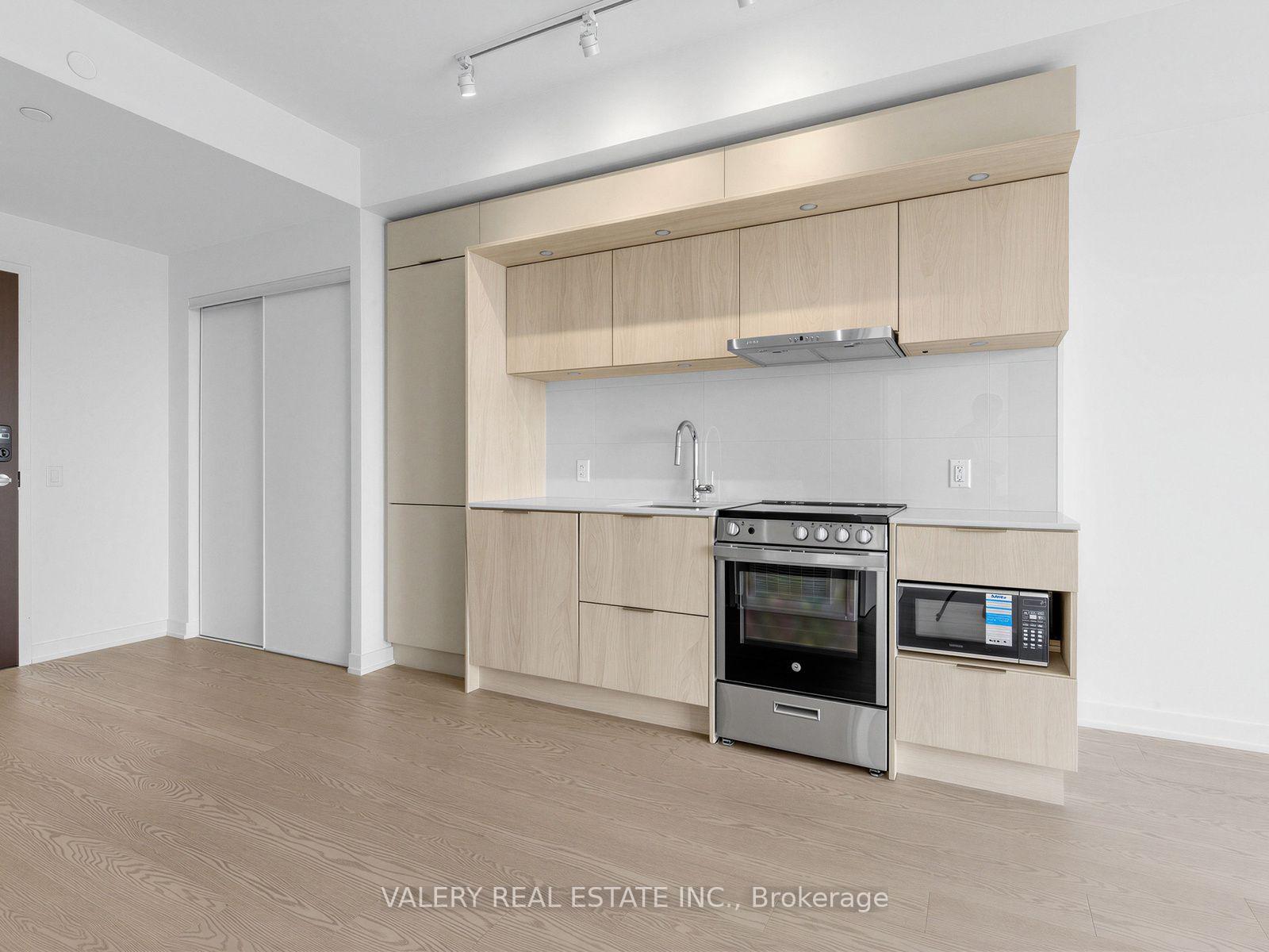 Photo 11 of Unit 516, 448 Burnhamthorpe Road W, Mississauga, Sheridan — HOMEH