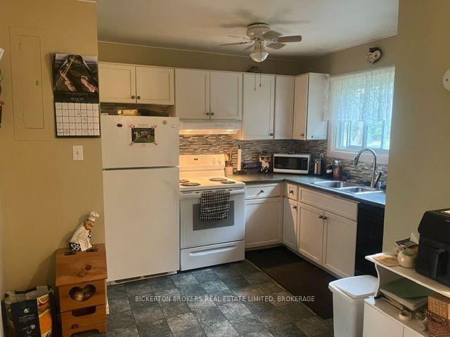 Photo 8 of 355 Oak Street, Gananoque, Gananoque — HOMEH