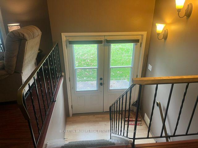 Photo 2 of 355 Oak Street, Gananoque, Gananoque — HOMEH