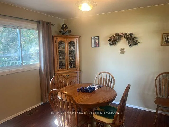 Photo 9 of 355 Oak Street, Gananoque, Gananoque — HOMEH