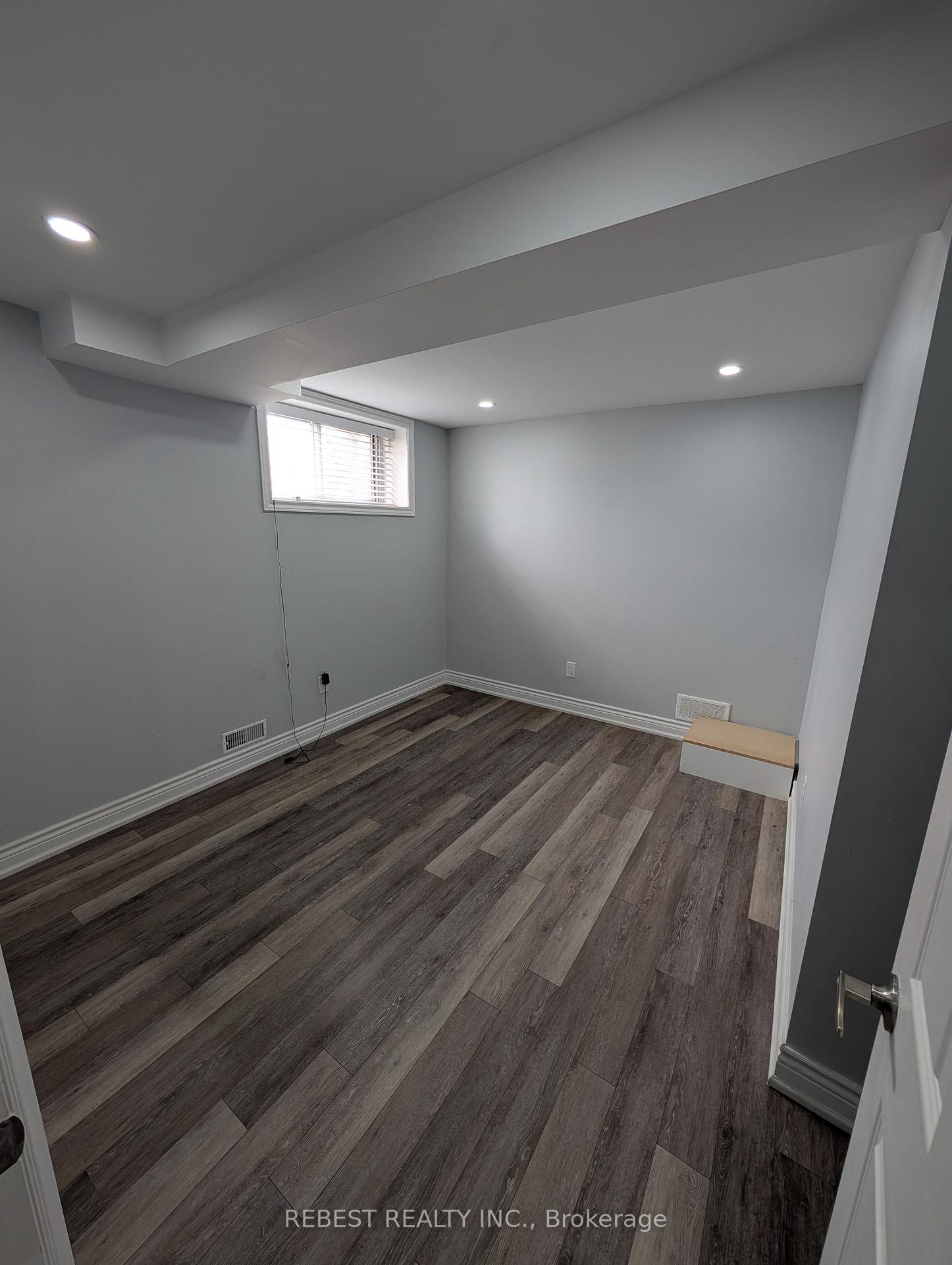 Photo 4 of Unit Basement, 2 Trillium Court, Brampton, Northgate — HOMEH