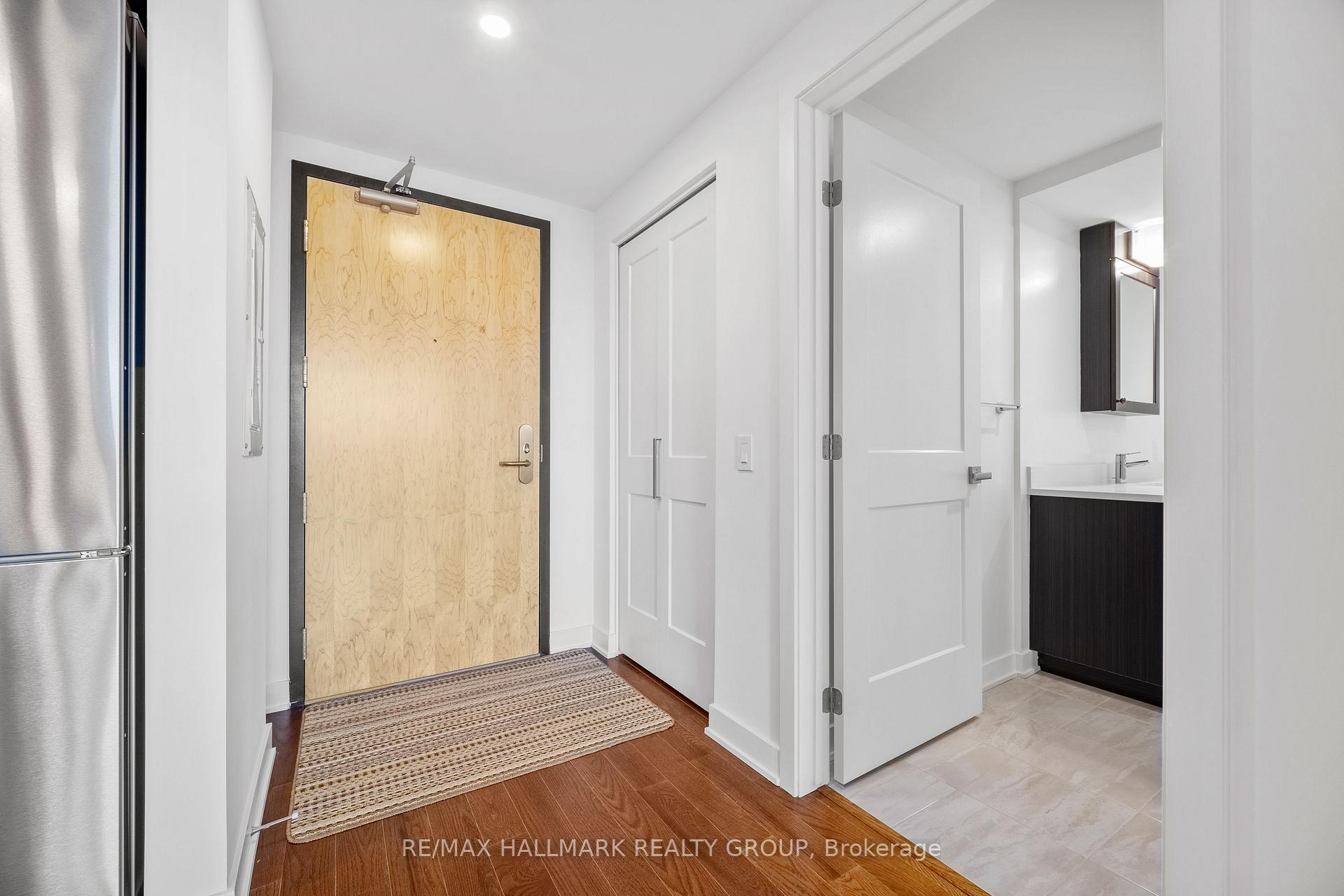 Photo 4 of Unit 1403, 340 Queen Street, Ottawa, Ottawa Centre — HOMEH