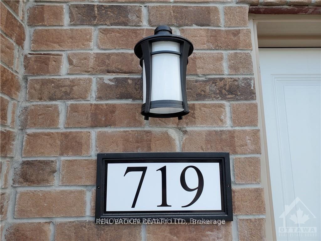 Photo 2 of 719 Rouncey Road, Ottawa, Kanata - Emerald Meadows/Trailwest — HOMEH