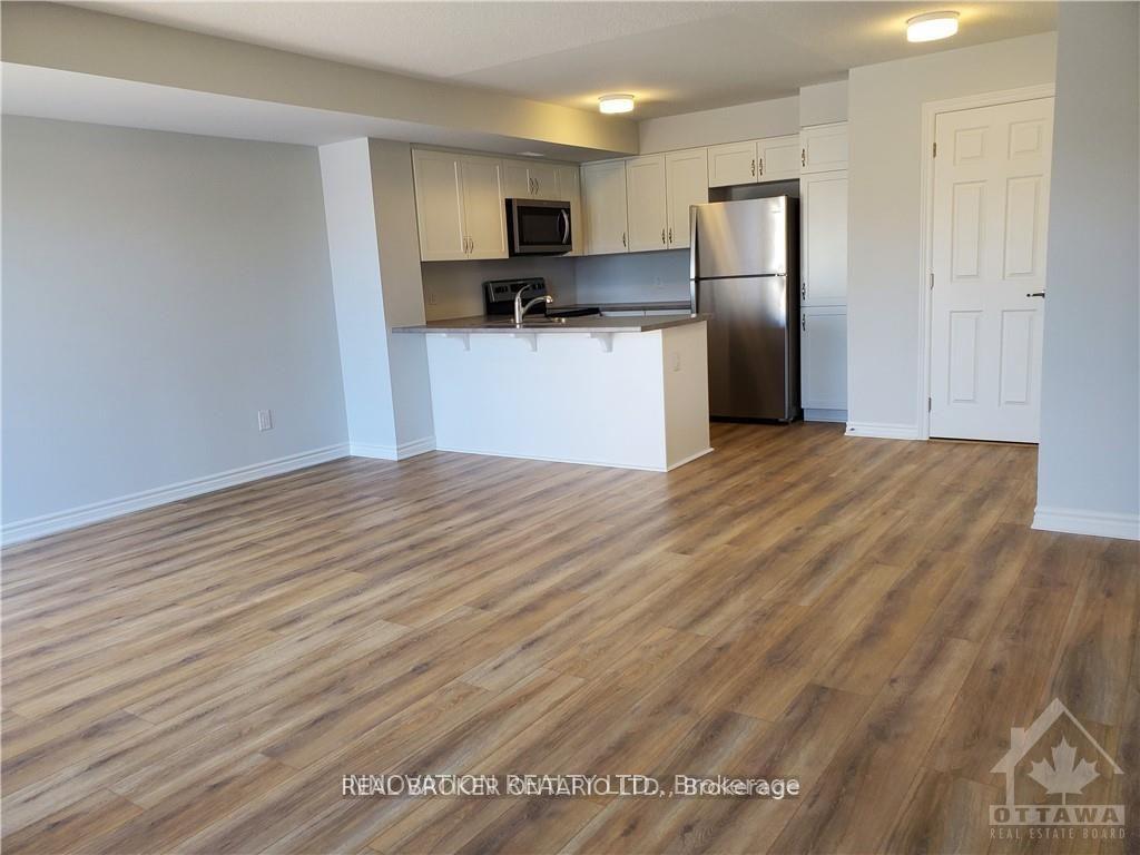 Photo 5 of 719 Rouncey Road, Ottawa, Kanata - Emerald Meadows/Trailwest — HOMEH