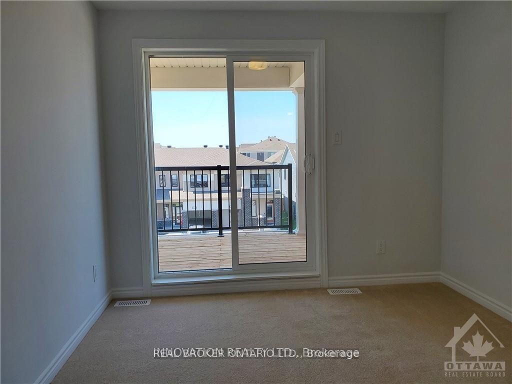 Photo 8 of 719 Rouncey Road, Ottawa, Kanata - Emerald Meadows/Trailwest — HOMEH