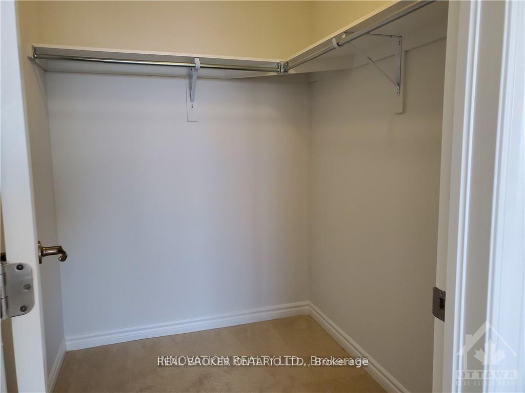 Photo 10 of 719 Rouncey Road, Ottawa, Kanata - Emerald Meadows/Trailwest — HOMEH