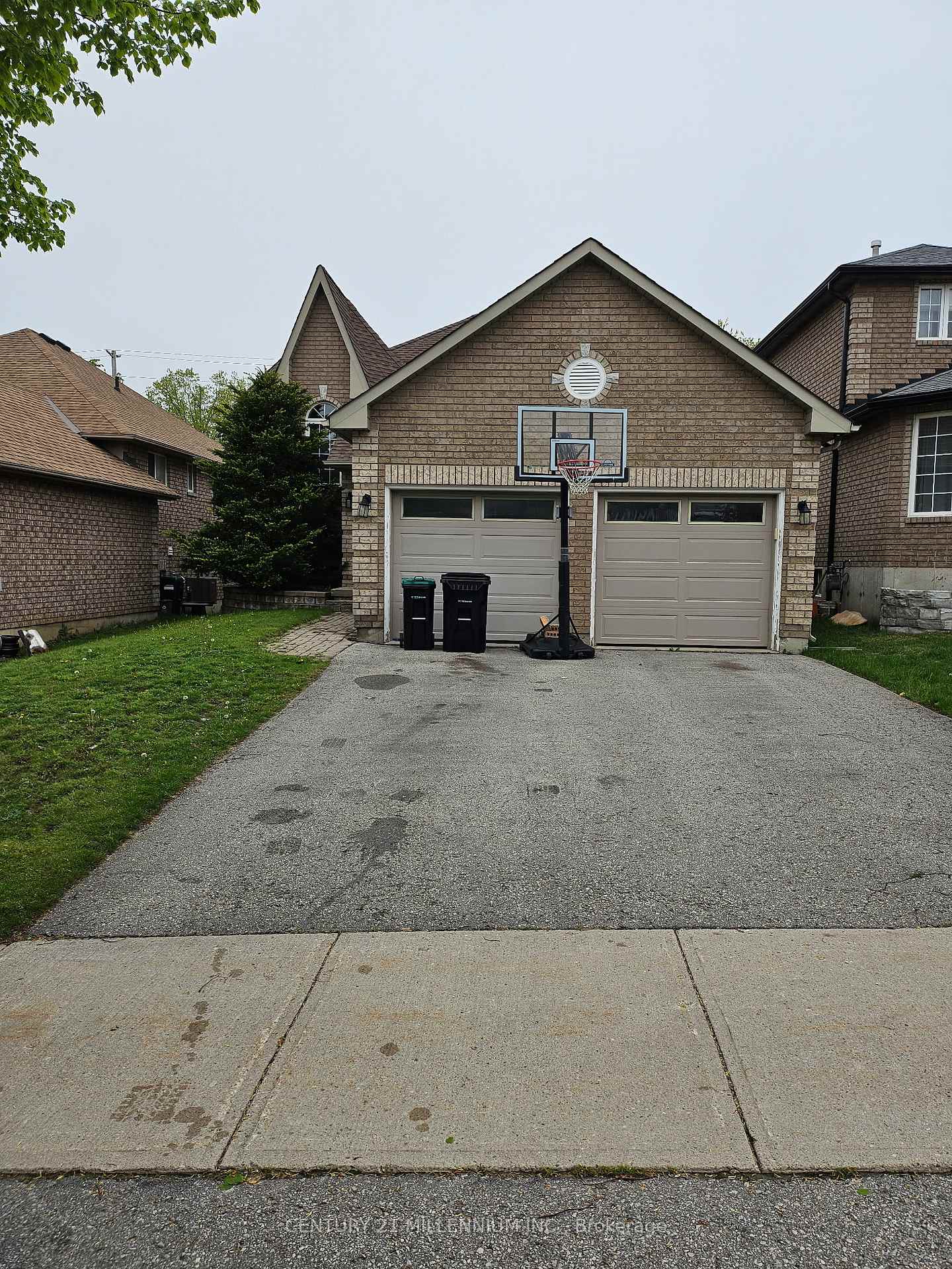 Photo 2 of 89 Masters Drive, Barrie, East Bayfield — HOMEH