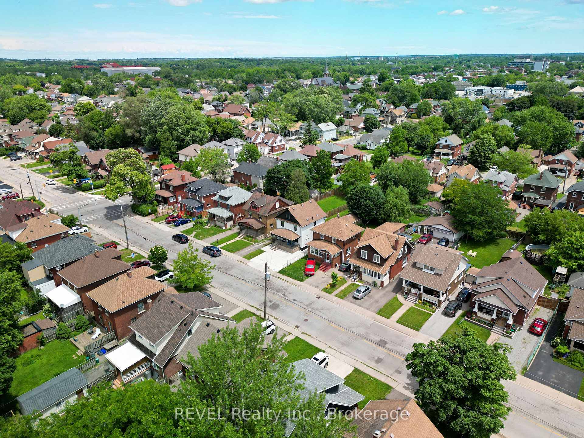 Photo 32 of 4830 Fourth Avenue, Niagara Falls, Cherrywood — HOMEH