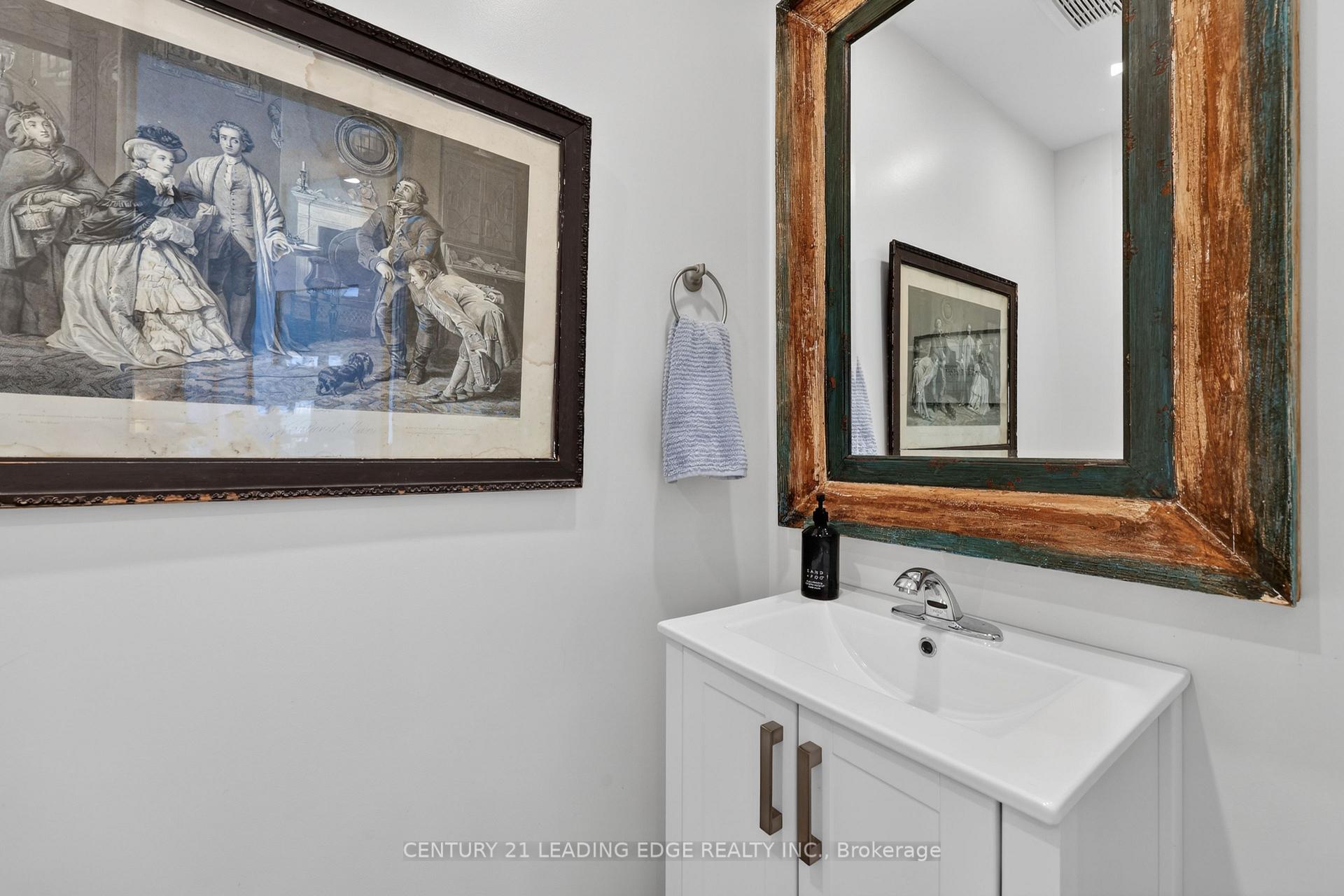 Photo 19 of 29 St. Clair Street, Collingwood — HOMEH