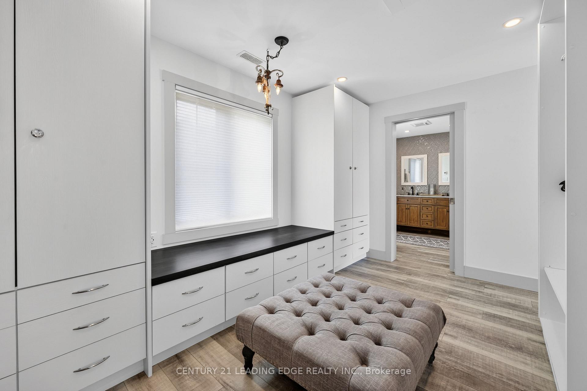 Photo 25 of 29 St. Clair Street, Collingwood — HOMEH