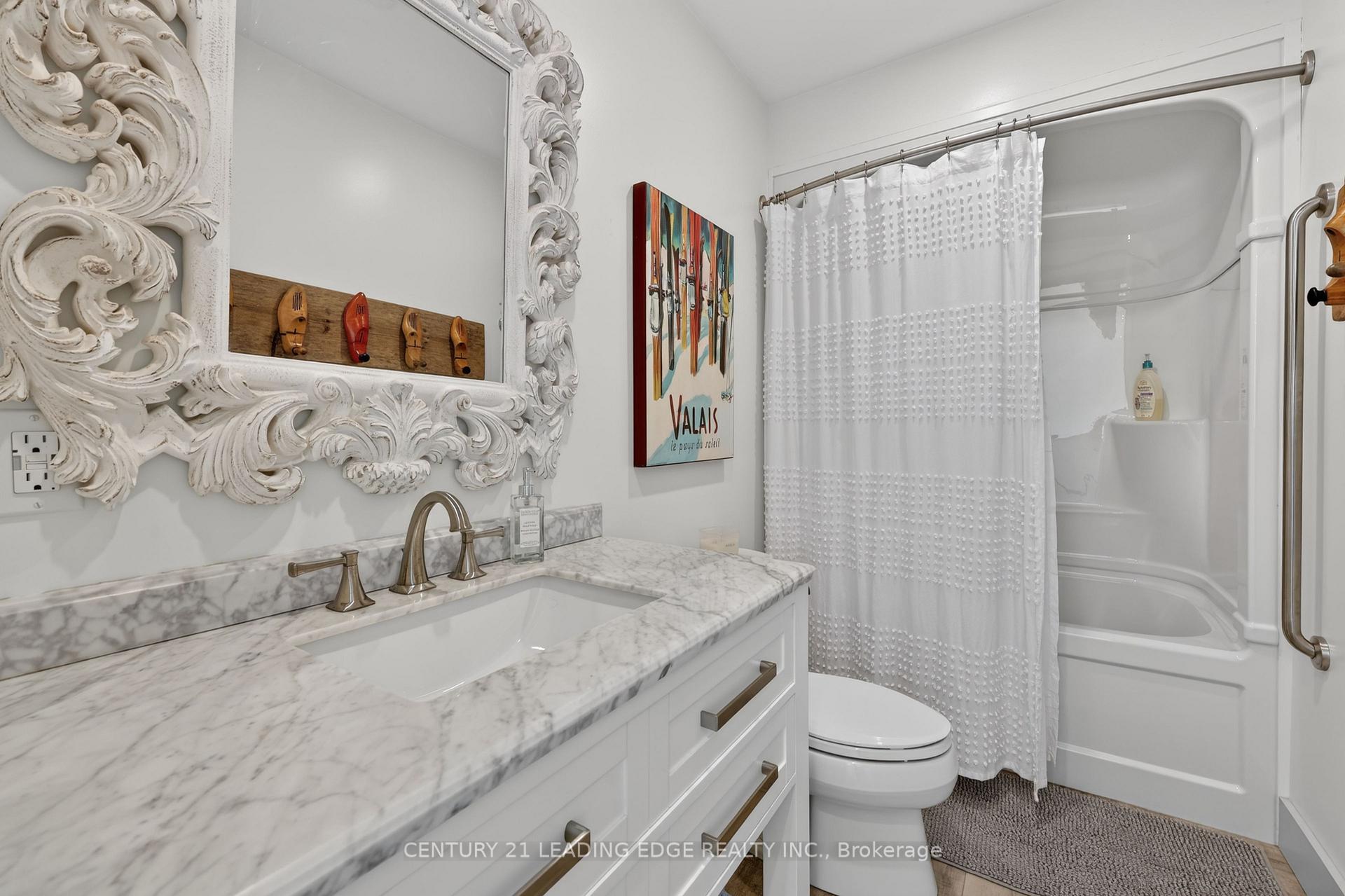 Photo 35 of 29 St. Clair Street, Collingwood — HOMEH