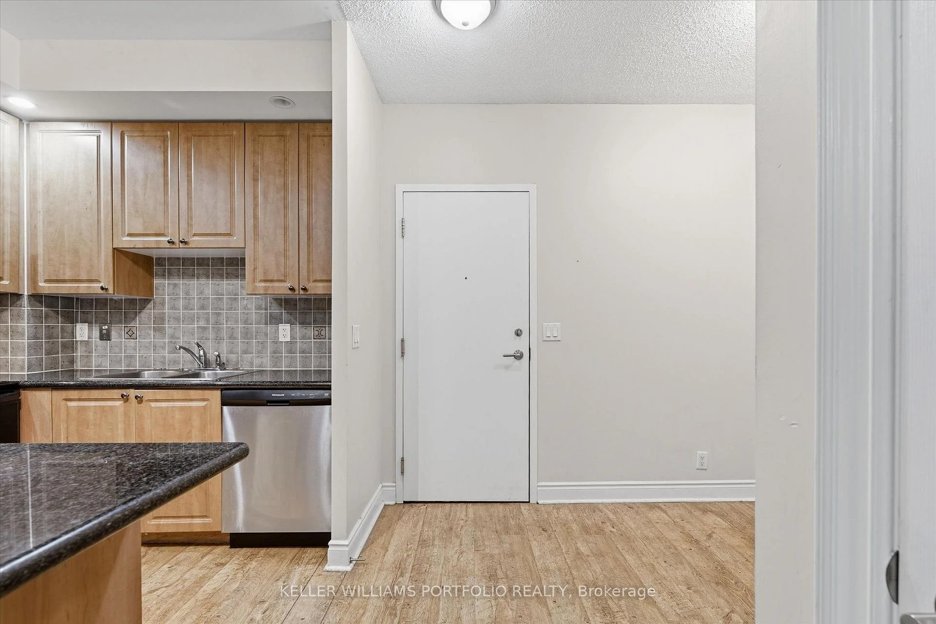 Photo 4 of Unit 133, 33 Cox Boulevard, Markham, Unionville — HOMEH