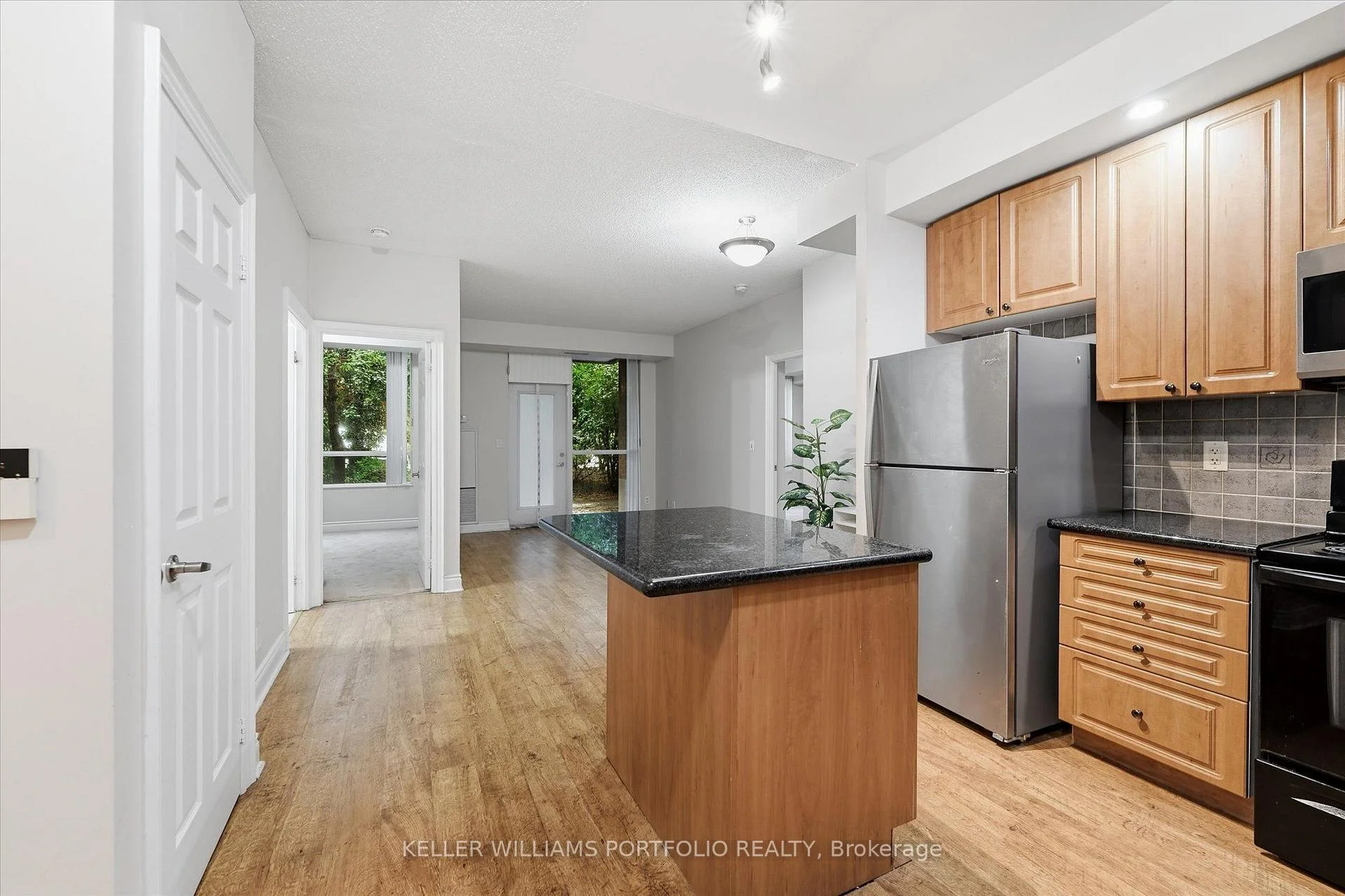 Photo 8 of Unit 133, 33 Cox Boulevard, Markham, Unionville — HOMEH