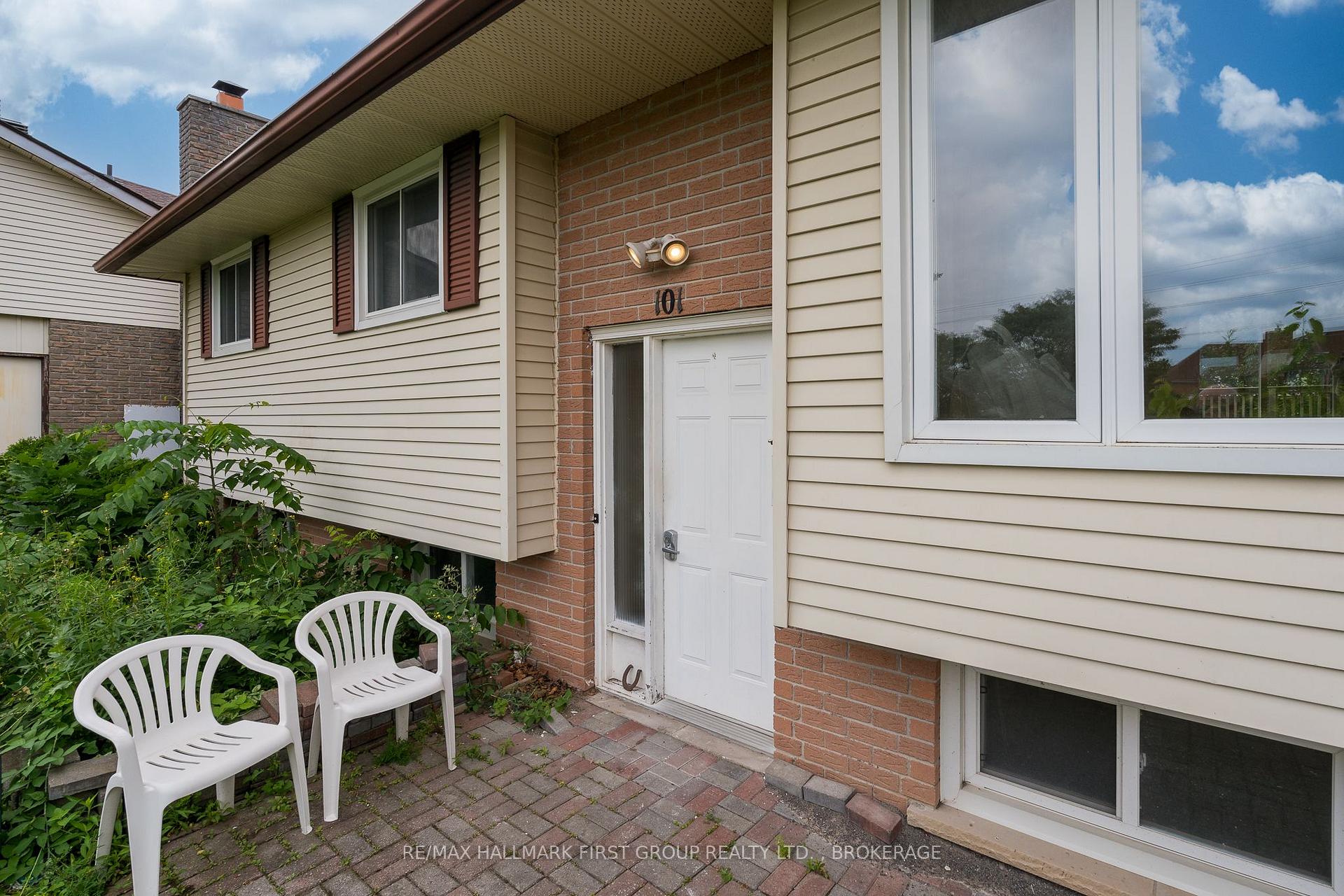 Photo 4 of 101 Cascade Boulevard, Belleville, Belleville Ward — HOMEH
