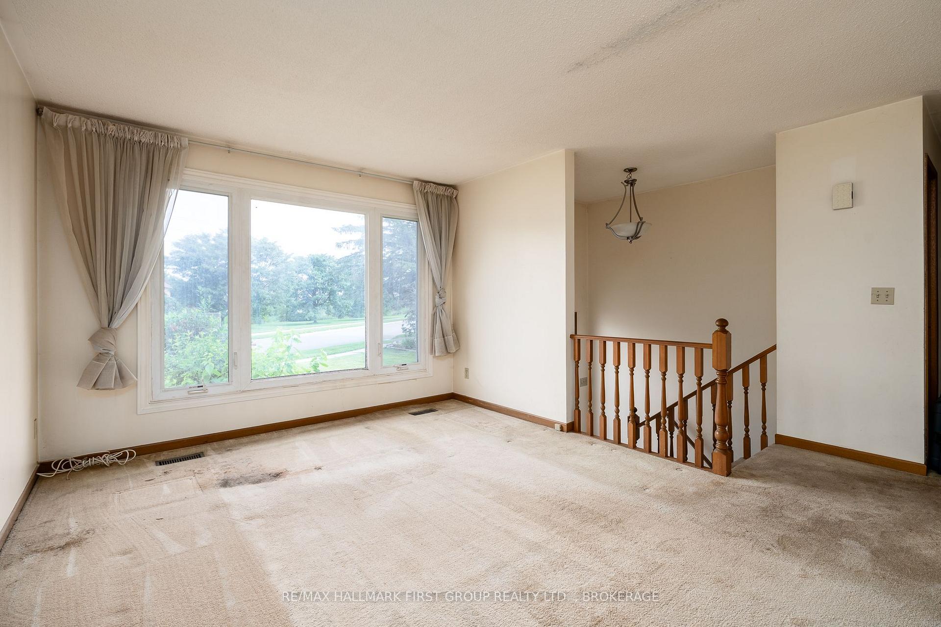 Photo 7 of 101 Cascade Boulevard, Belleville, Belleville Ward — HOMEH