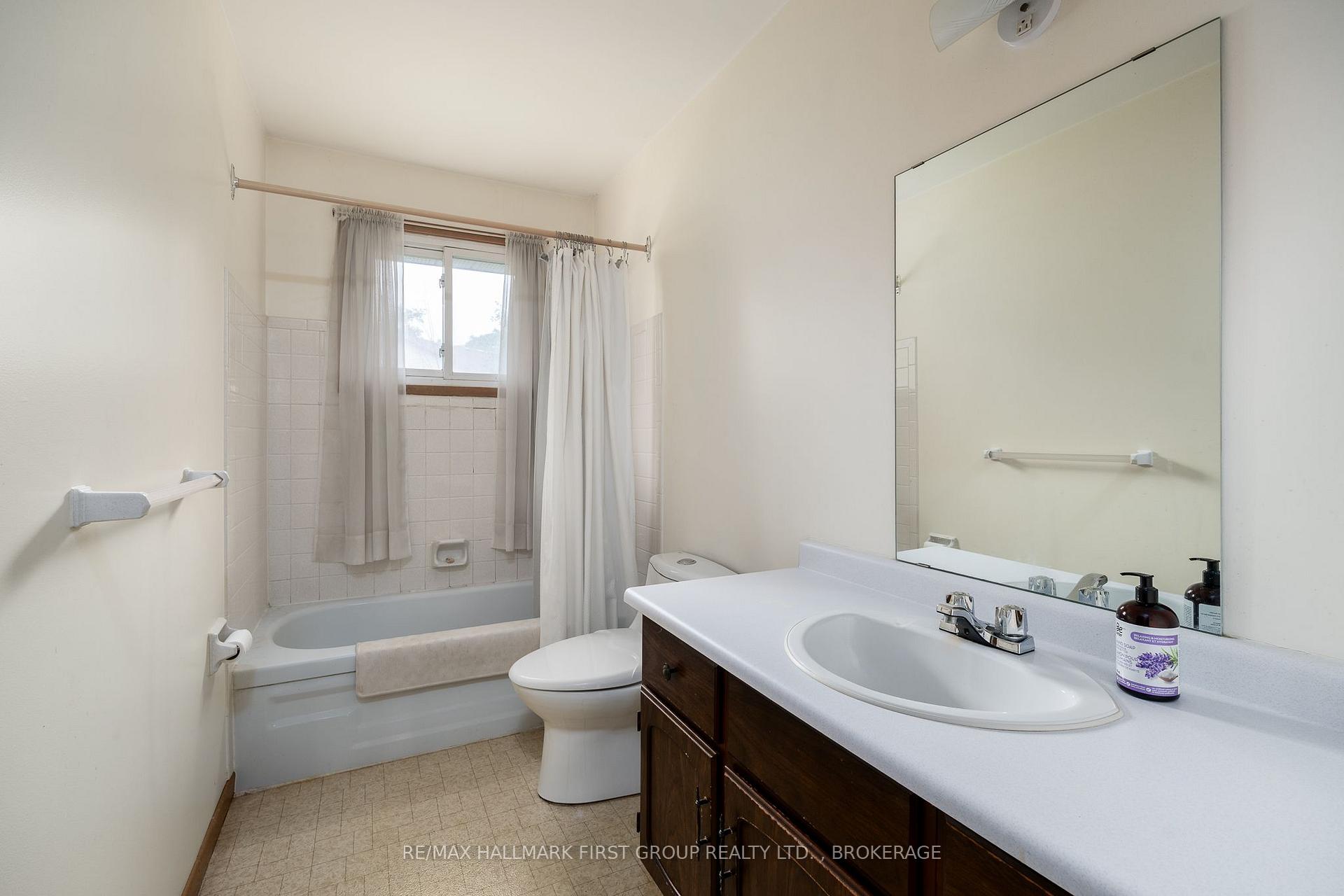 Photo 15 of 101 Cascade Boulevard, Belleville, Belleville Ward — HOMEH