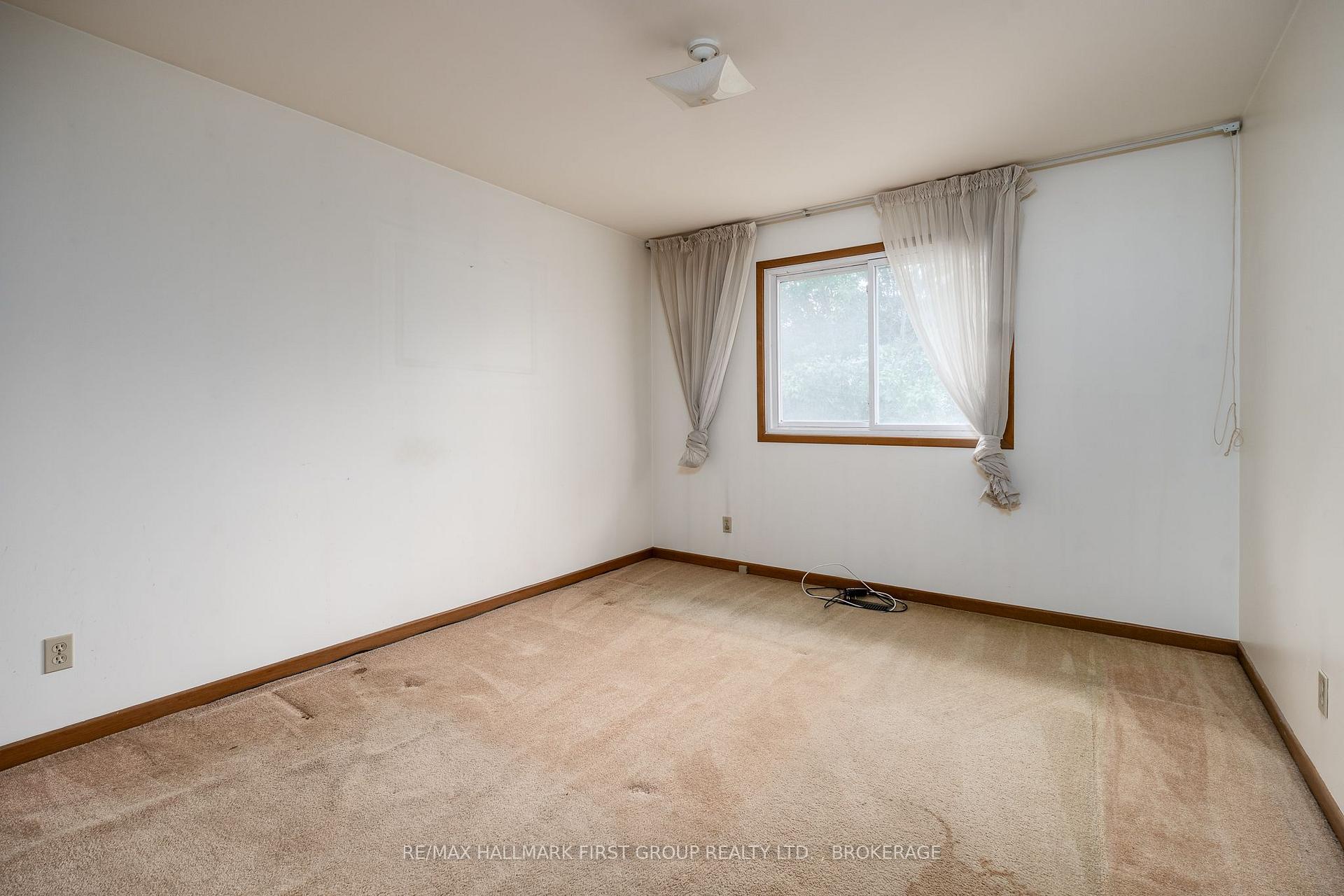 Photo 18 of 101 Cascade Boulevard, Belleville, Belleville Ward — HOMEH