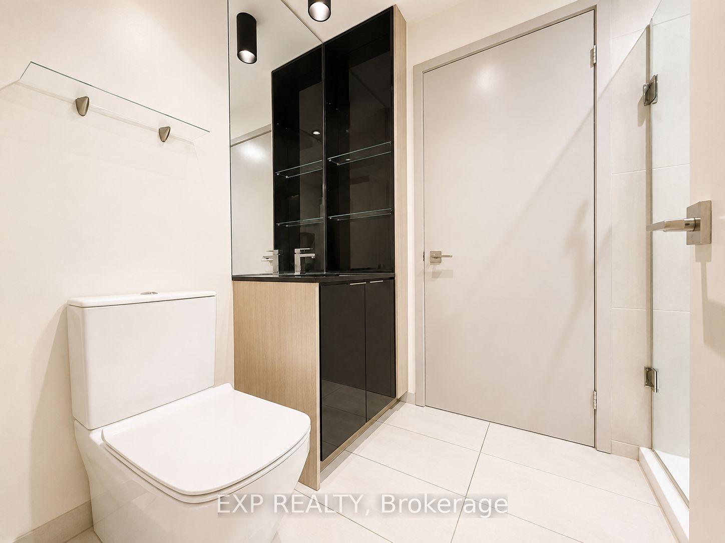 Photo 8 of Unit 1406, 70 Temperance Street, Toronto, Bay Street Corridor — HOMEH
