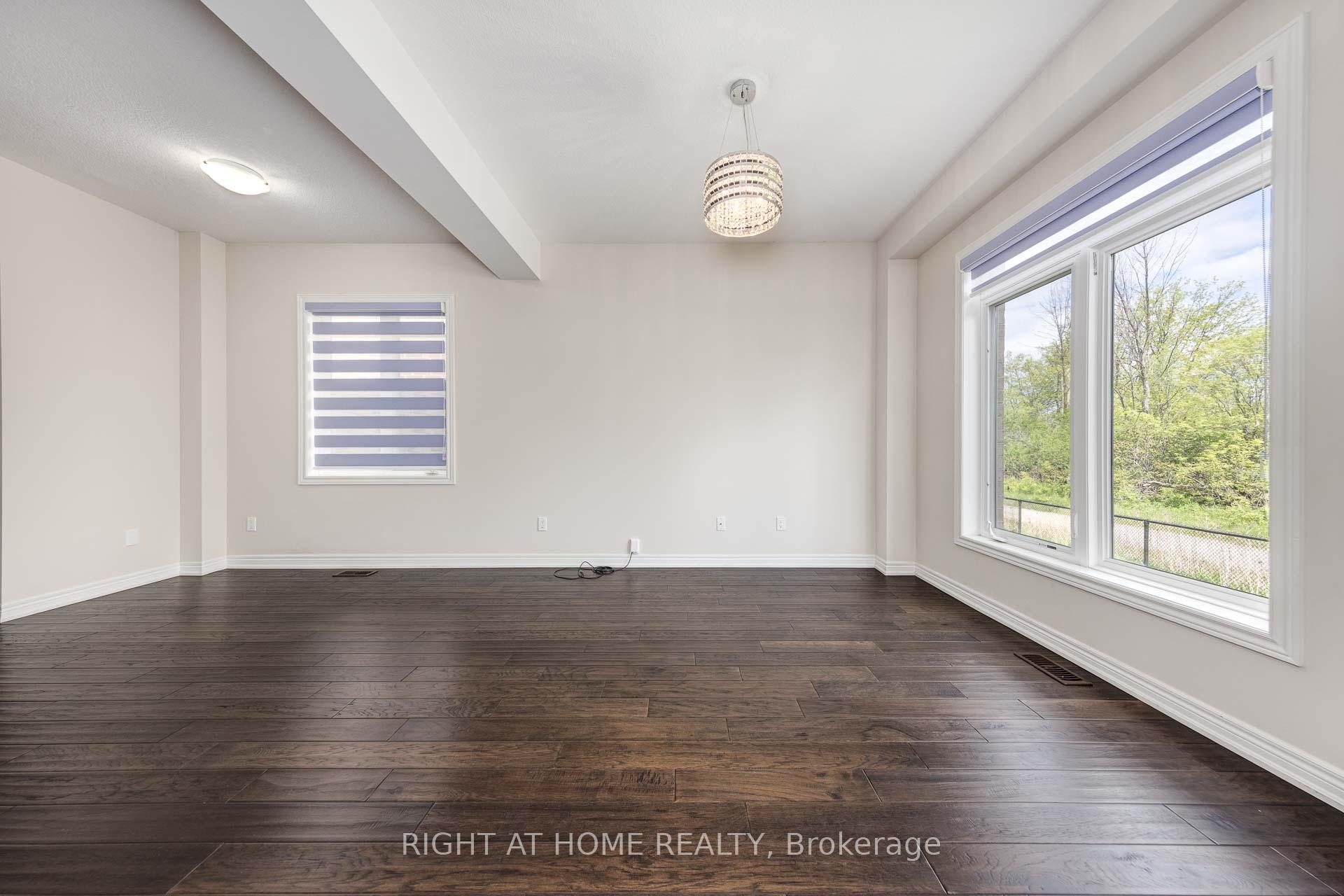 Photo 14 of 71 Southshore Crescent, Hamilton, Lakeshore — HOMEH
