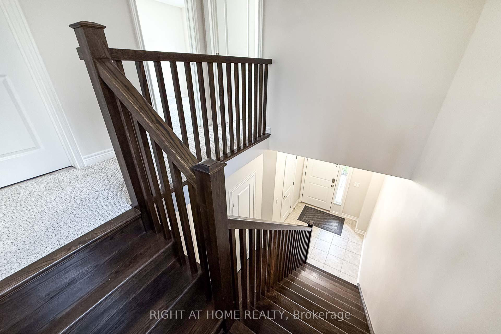 Photo 18 of 71 Southshore Crescent, Hamilton, Lakeshore — HOMEH