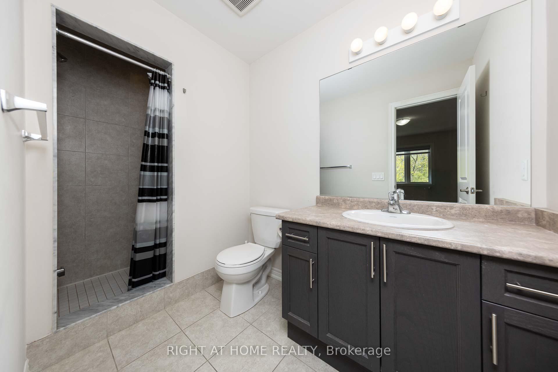 Photo 23 of 71 Southshore Crescent, Hamilton, Lakeshore — HOMEH