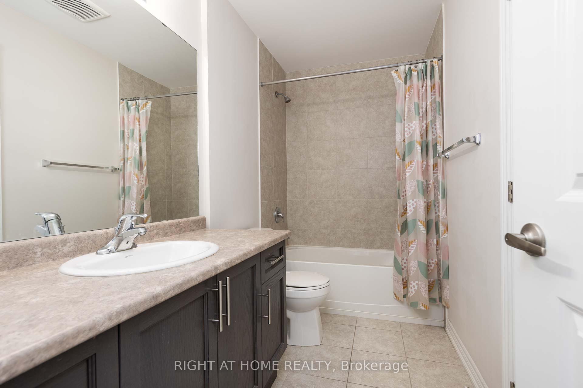Photo 24 of 71 Southshore Crescent, Hamilton, Lakeshore — HOMEH