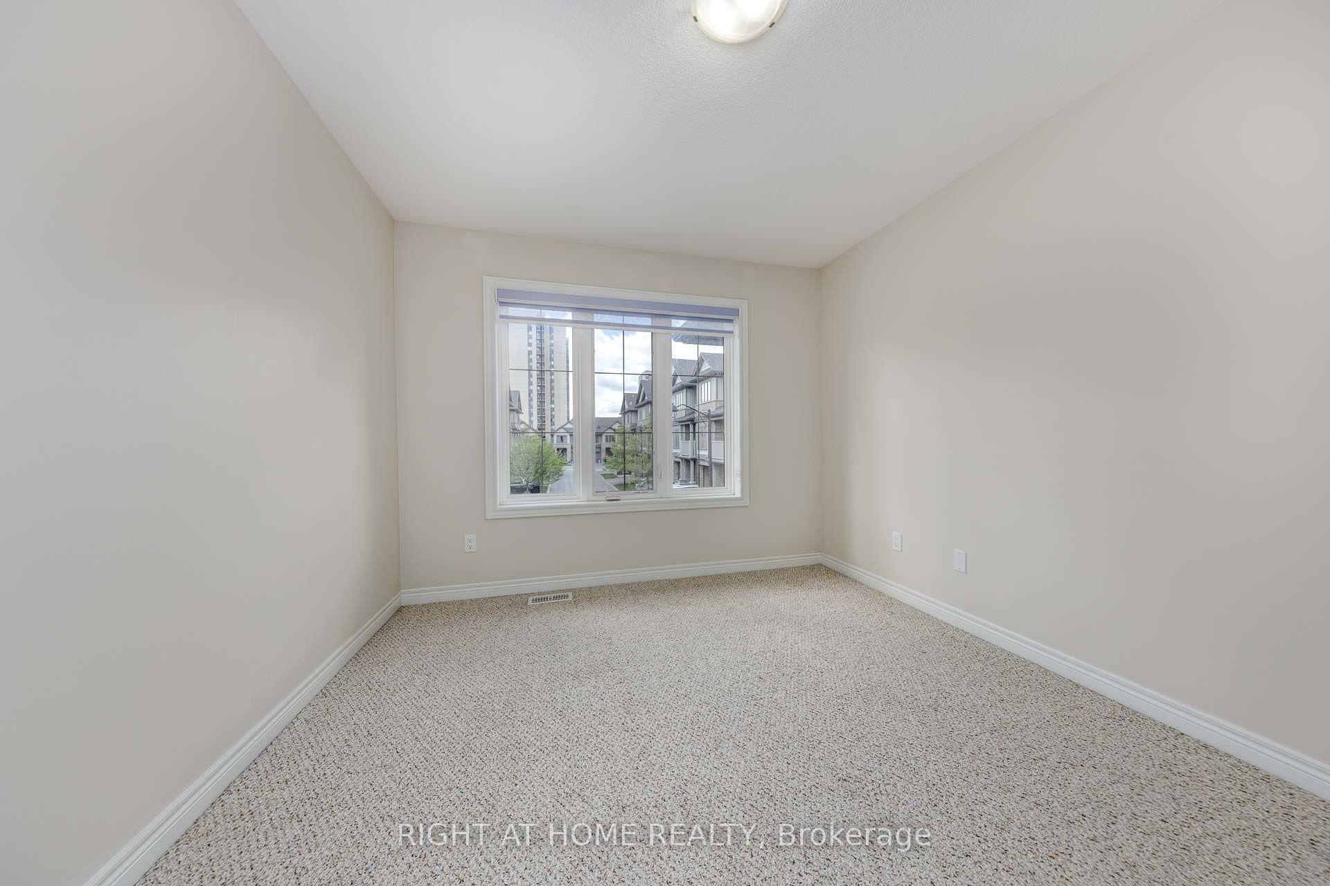 Photo 26 of 71 Southshore Crescent, Hamilton, Lakeshore — HOMEH