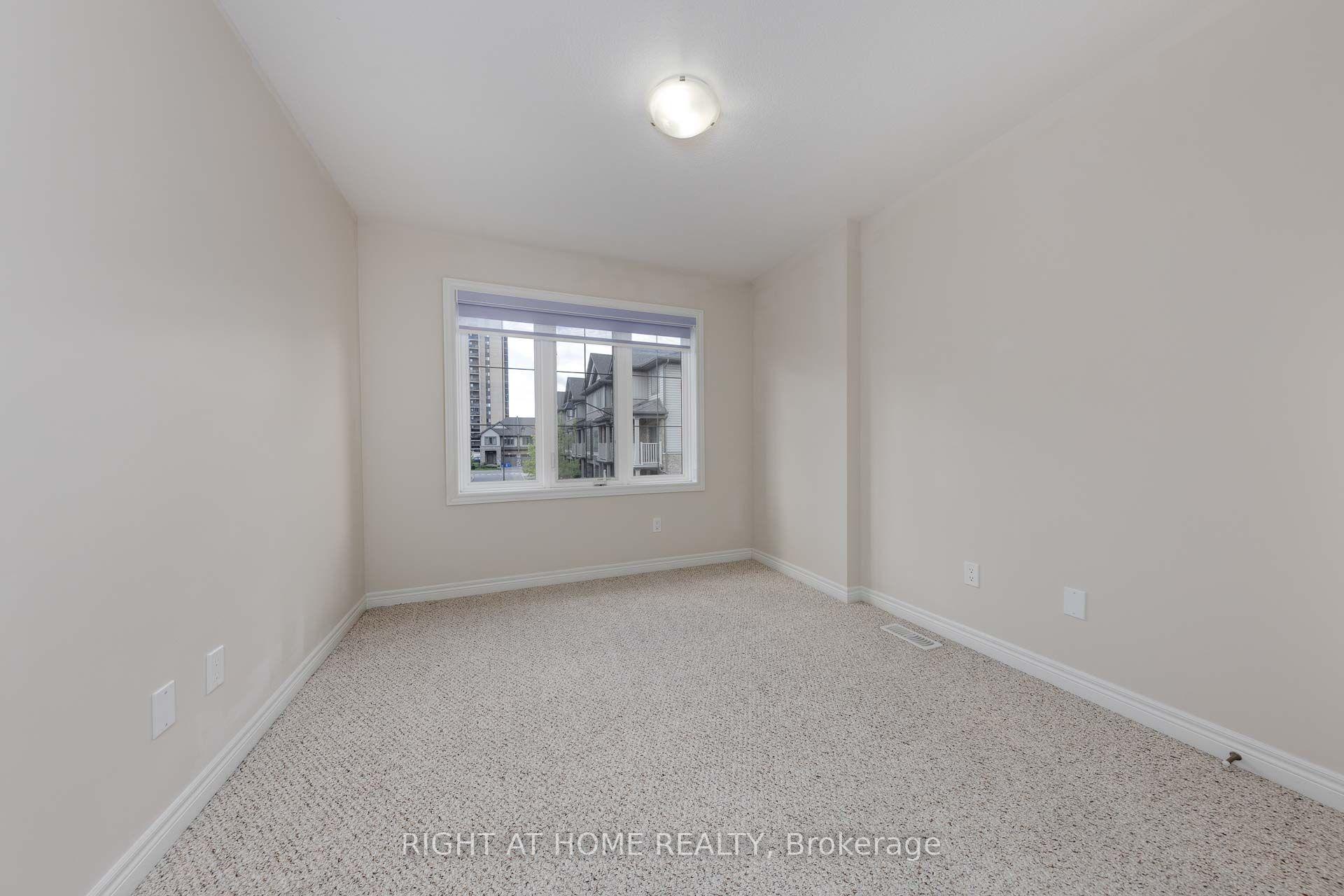 Photo 27 of 71 Southshore Crescent, Hamilton, Lakeshore — HOMEH