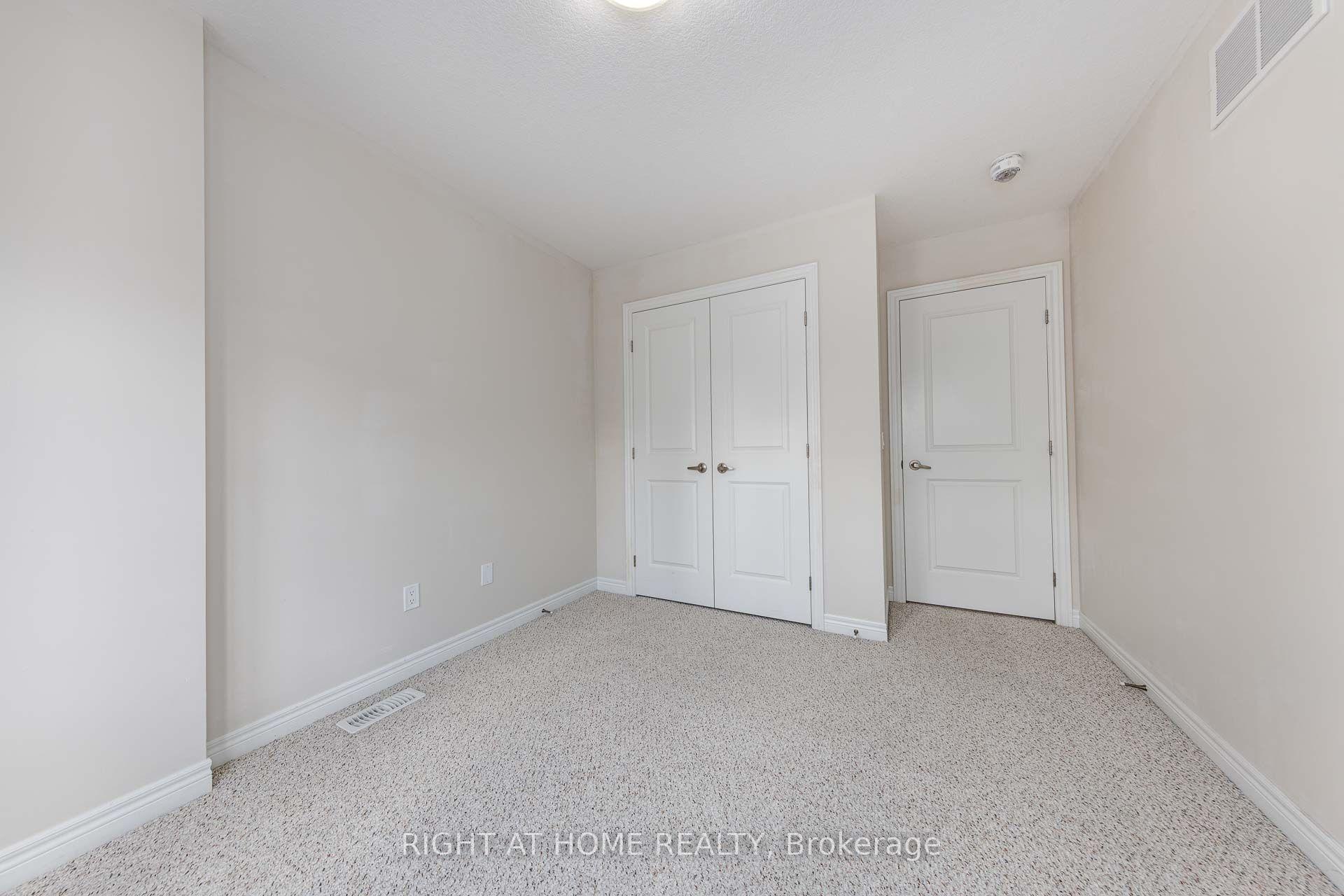 Photo 28 of 71 Southshore Crescent, Hamilton, Lakeshore — HOMEH