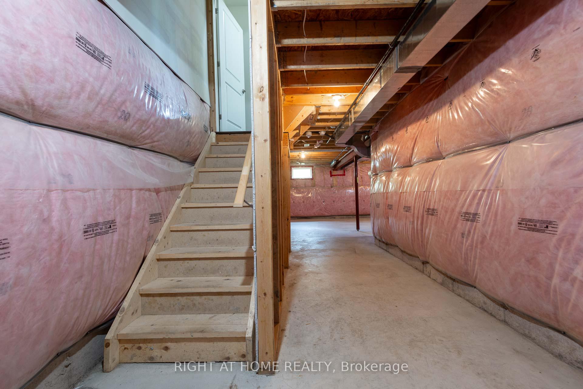 Photo 29 of 71 Southshore Crescent, Hamilton, Lakeshore — HOMEH