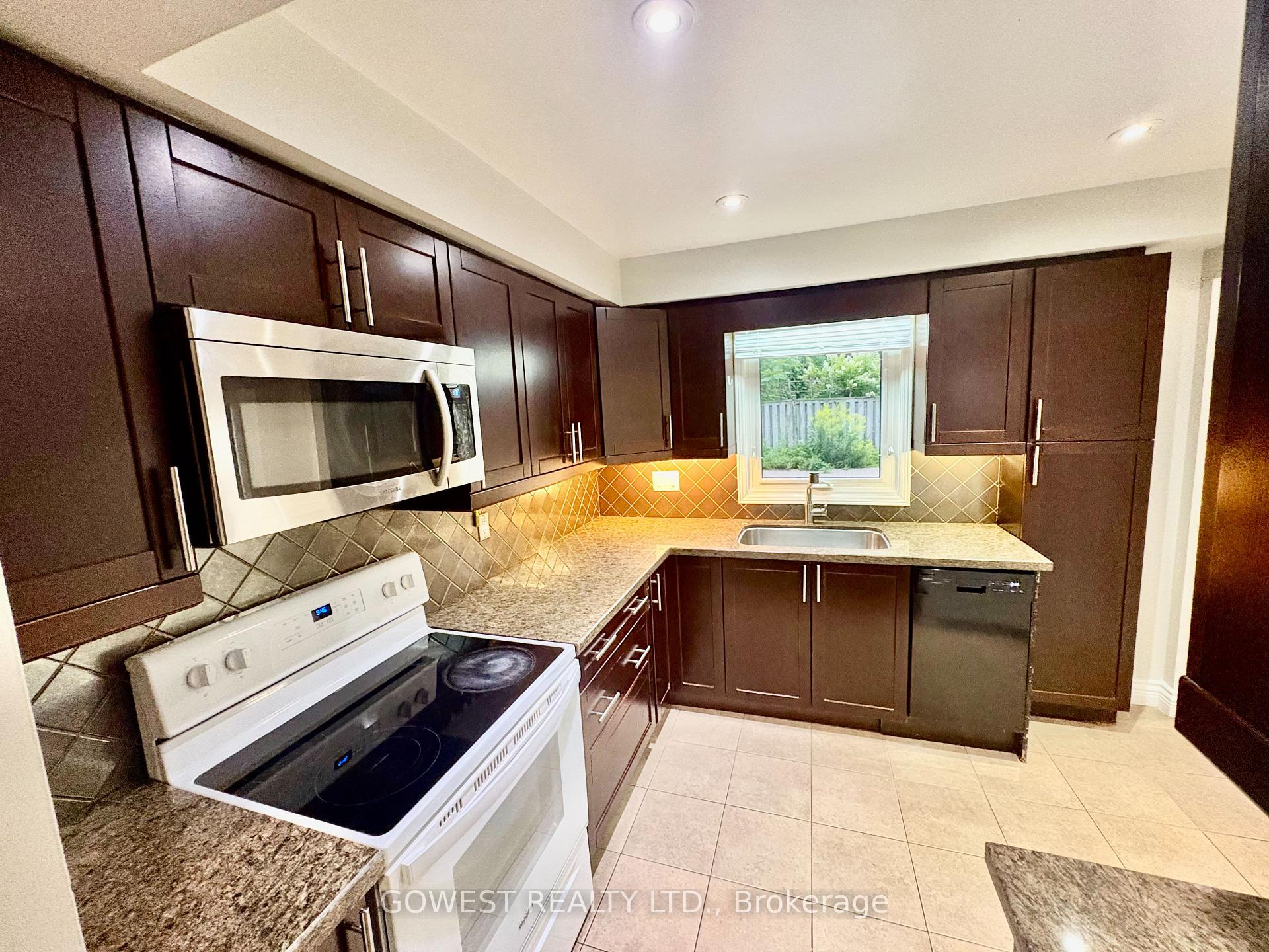 Photo 2 of 4138 Independence Avenue, Mississauga, Rathwood — HOMEH
