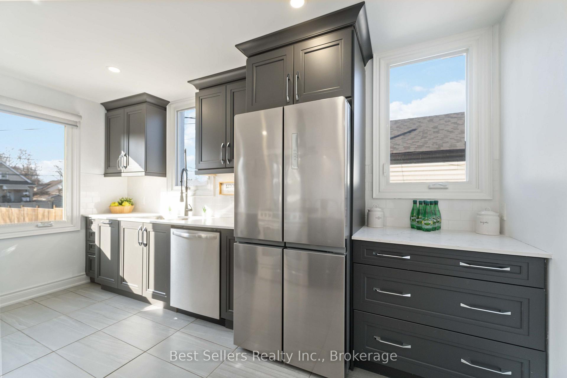 Photo 9 of Unit A, 599 Beach Boulevard, Hamilton, Hamilton Beach — HOMEH