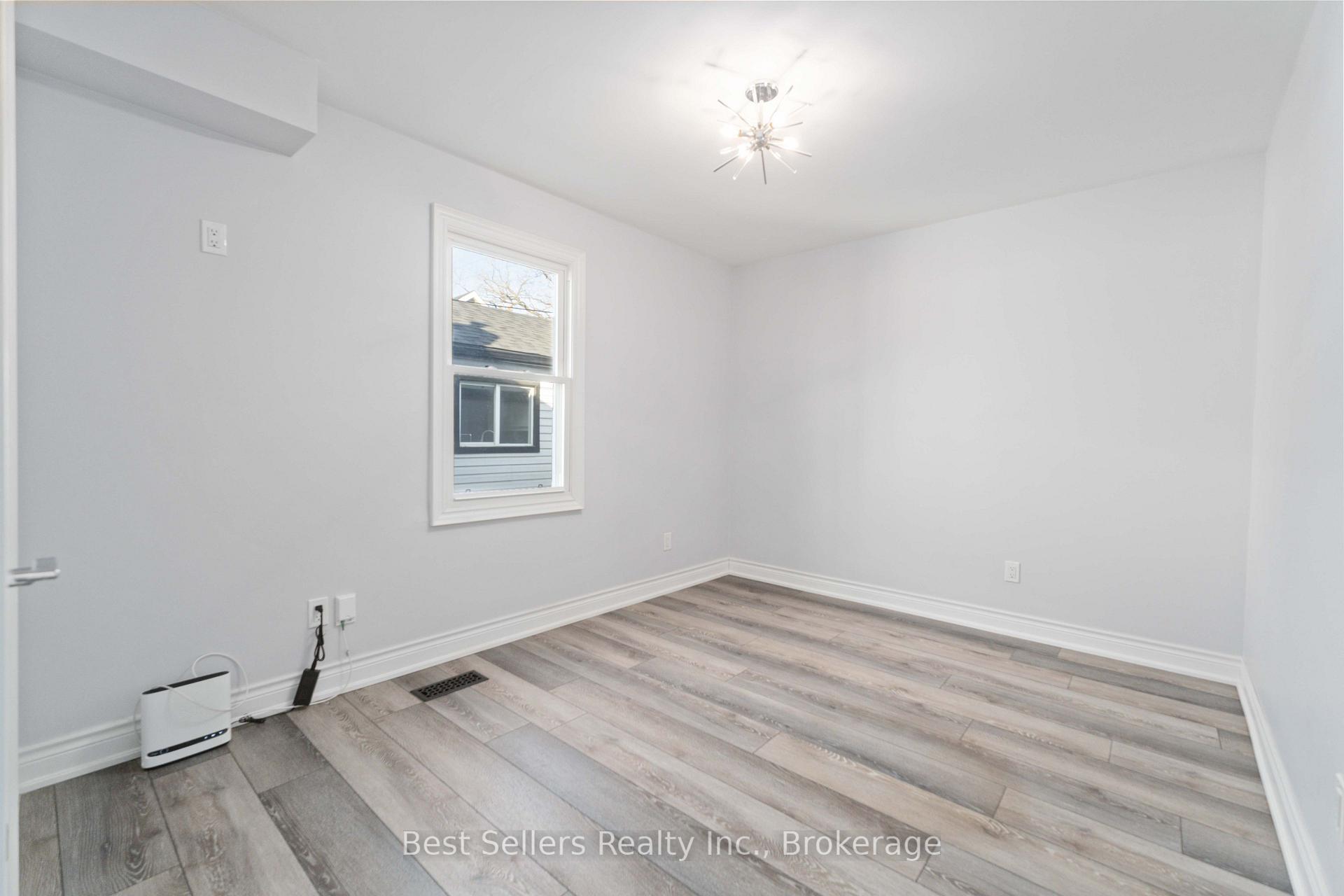 Photo 13 of Unit A, 599 Beach Boulevard, Hamilton, Hamilton Beach — HOMEH